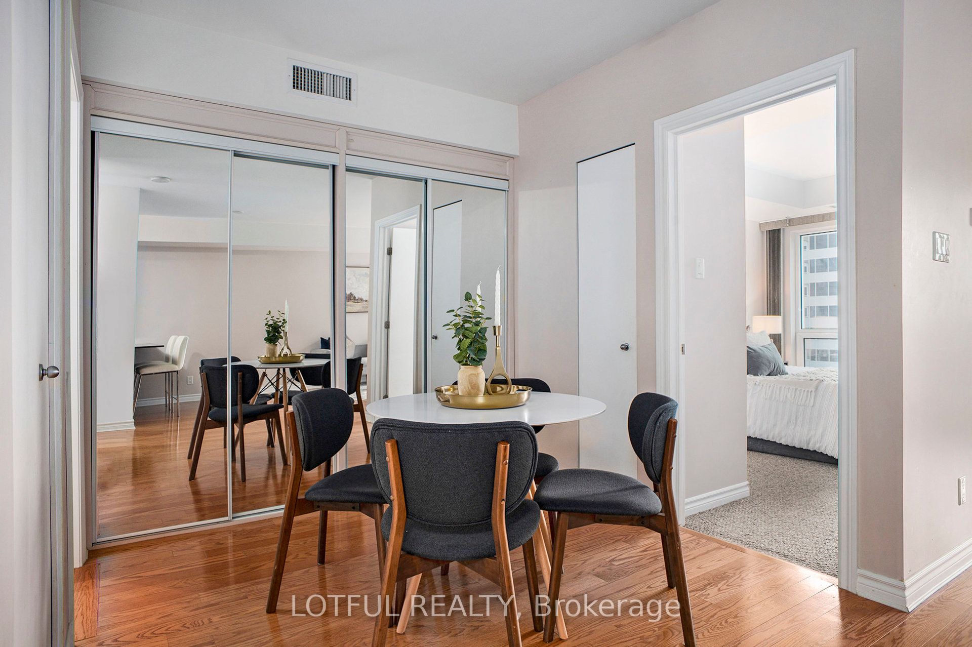 234 Rideau Street 1703 Property Photo 16