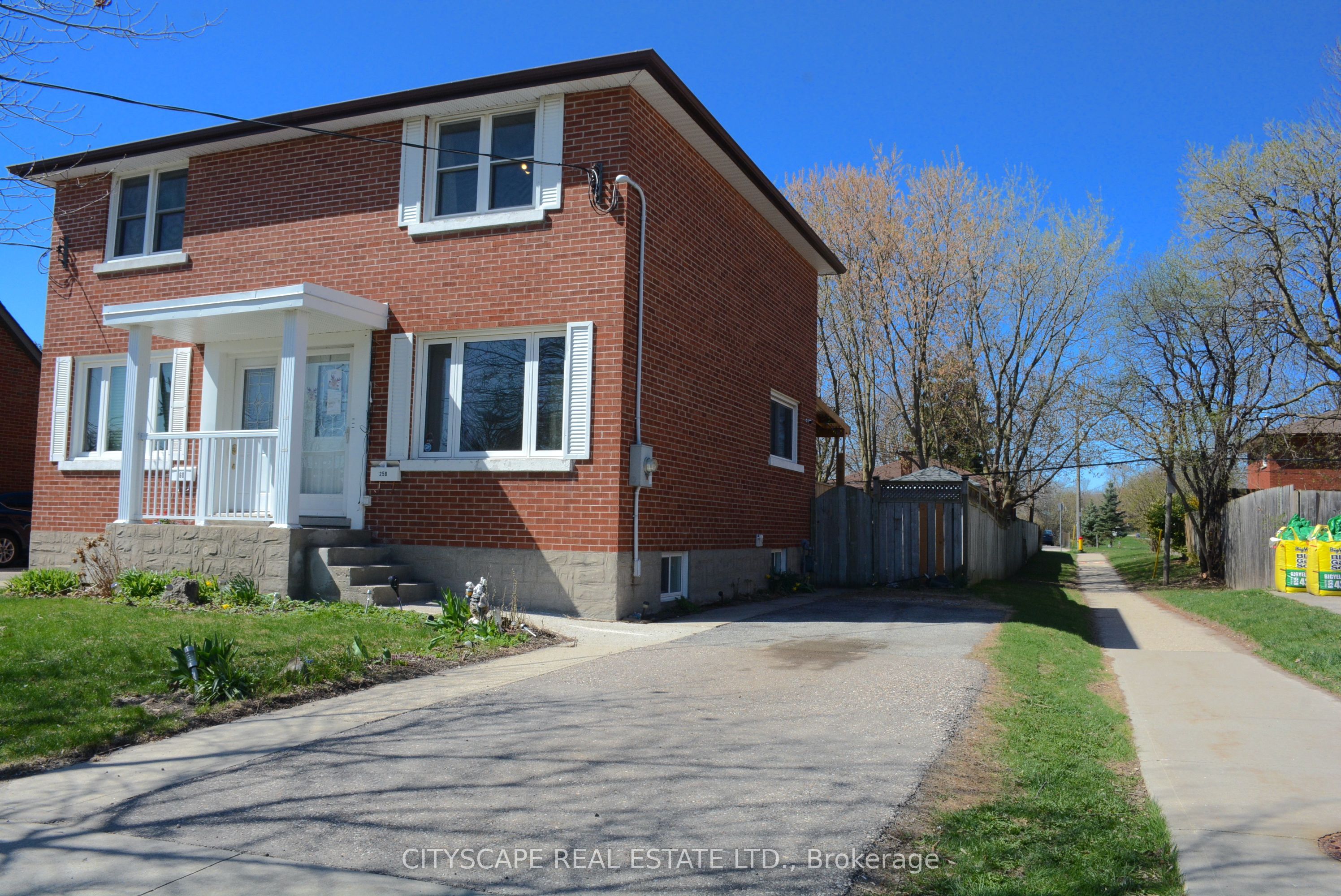 258 Lorne Avenue Property Photo 1