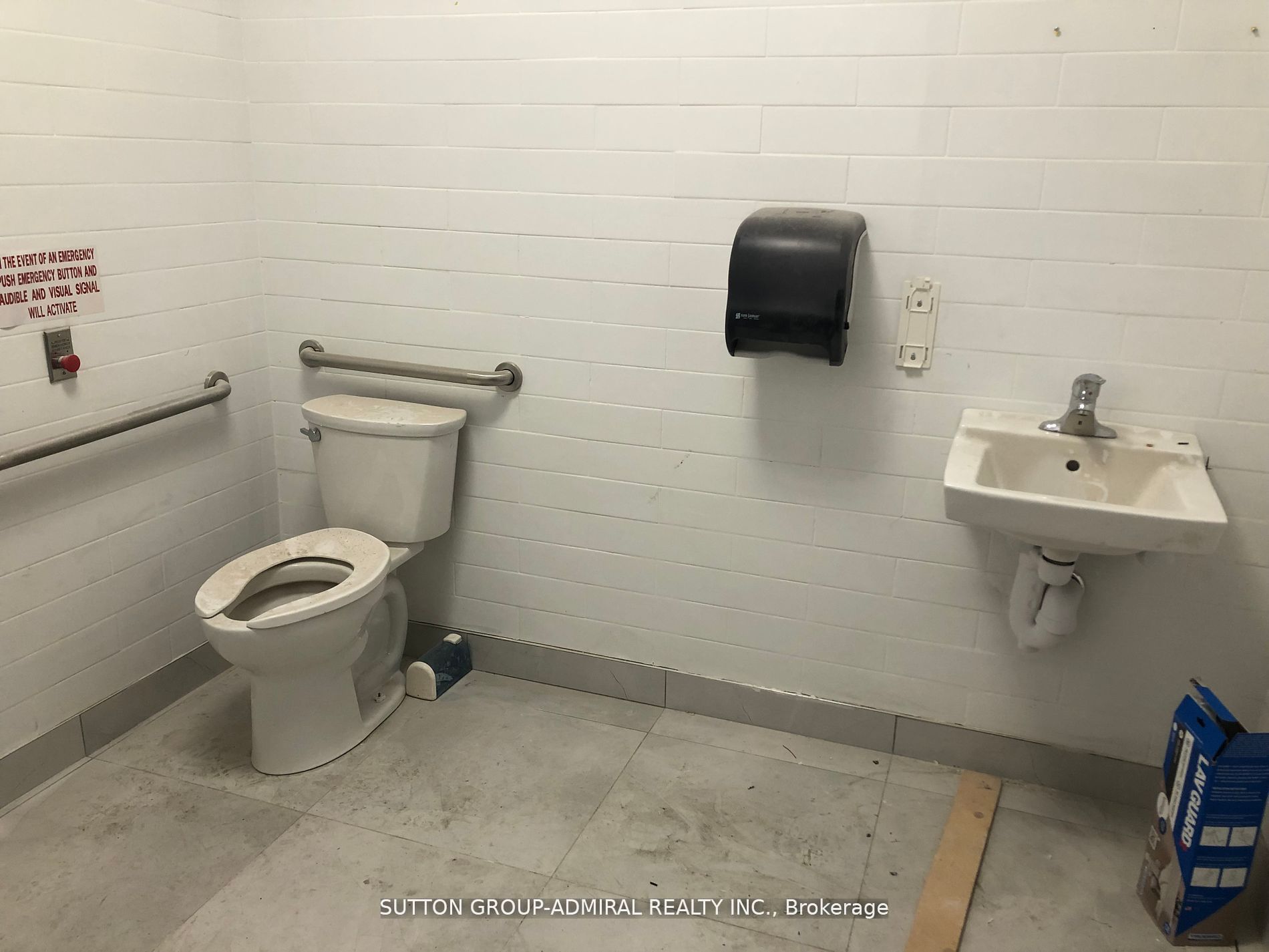104 Cannon St E Property Photo 11