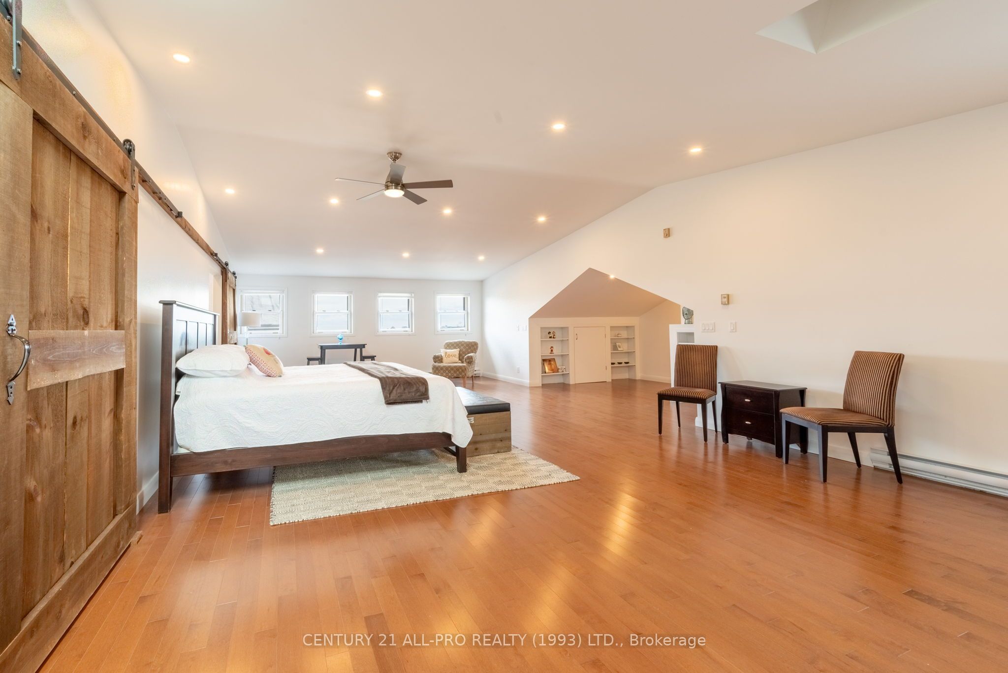 Property Photo 38