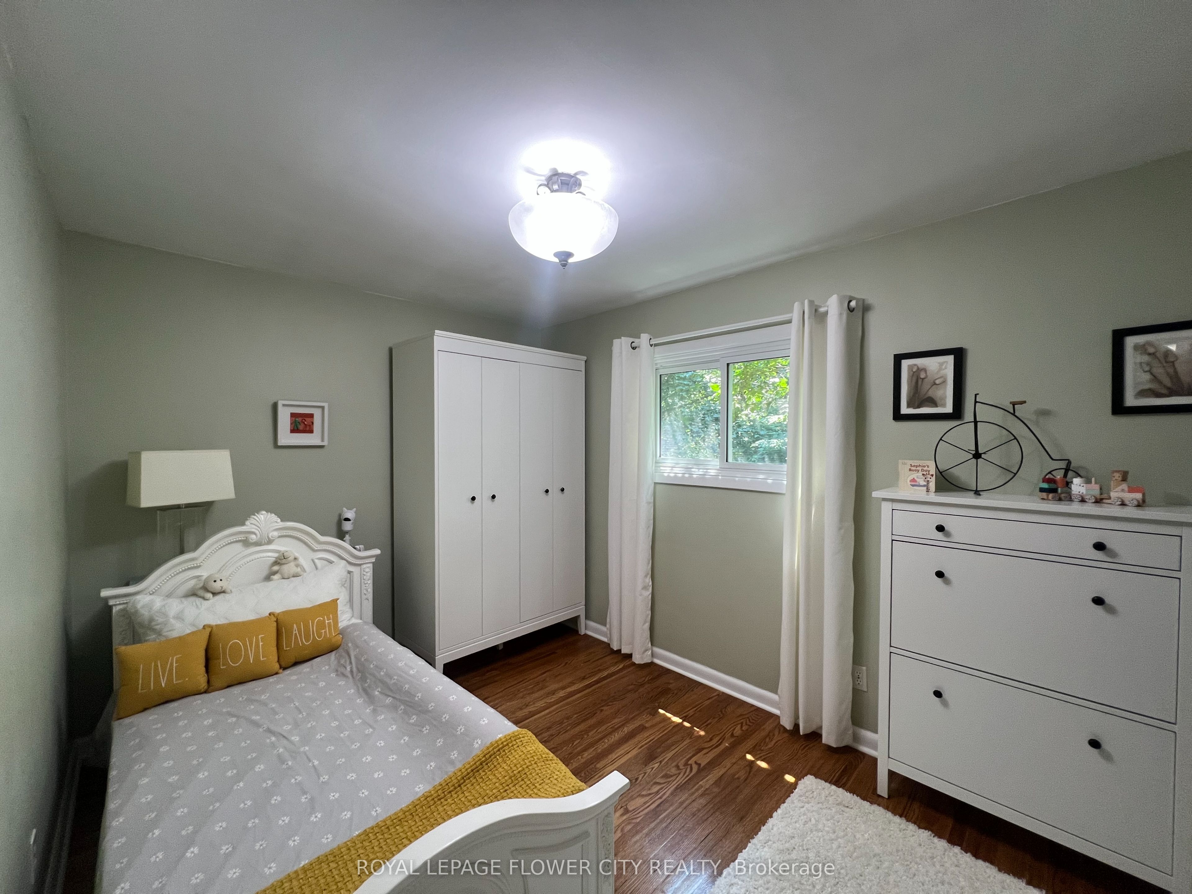 3511 Catherine Street Property Photo 10