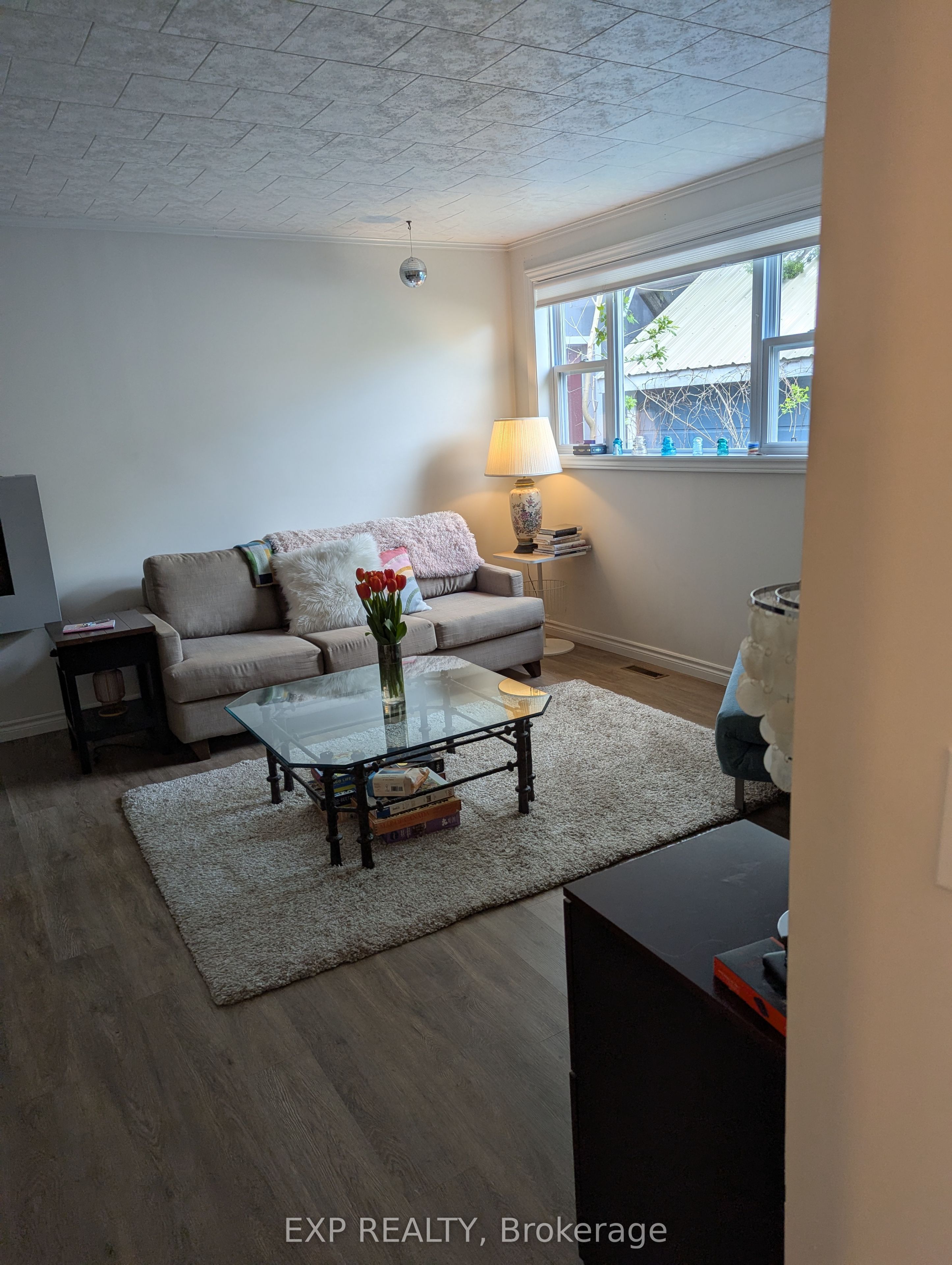 13 Francis St E Property Photo 12
