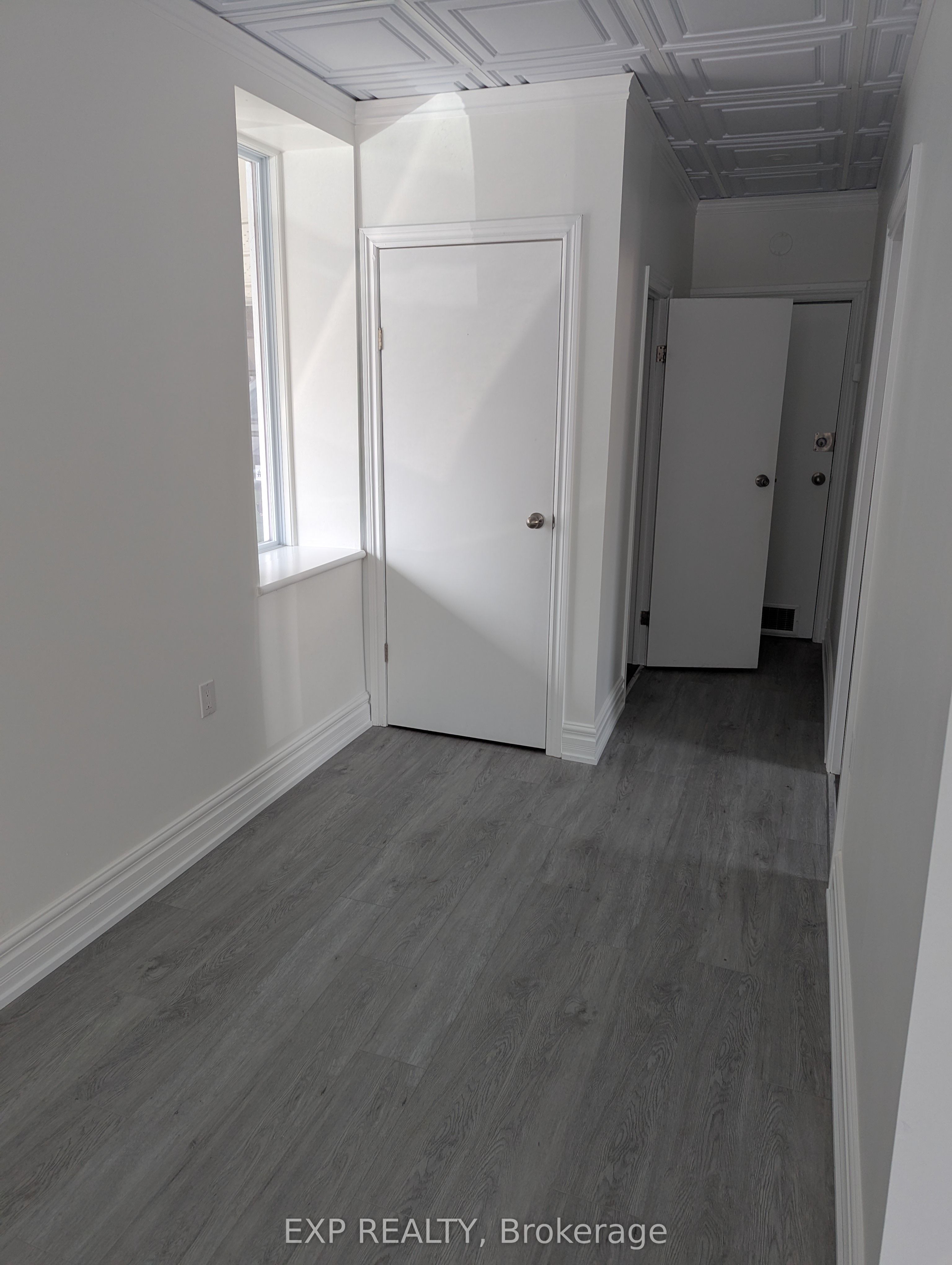 13 Francis St E Property Photo 16