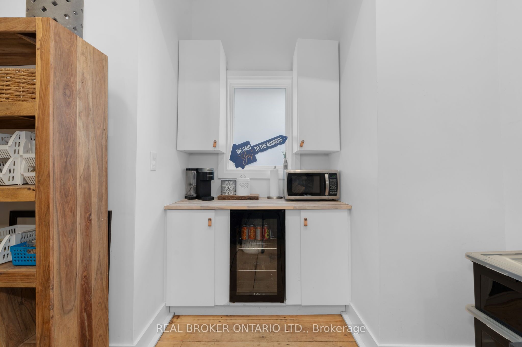 1 Dufferin Street Property Photo 6