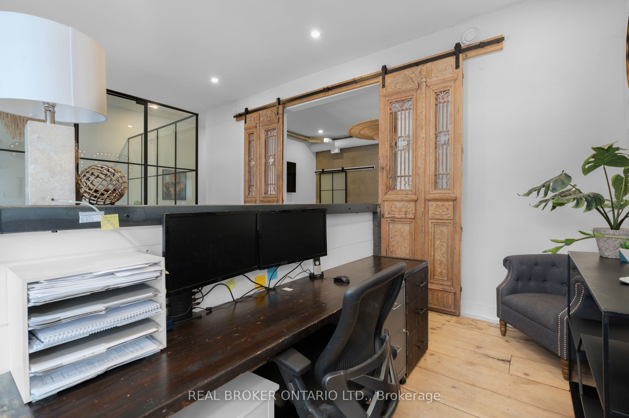 1 Dufferin Street Property Photo 15