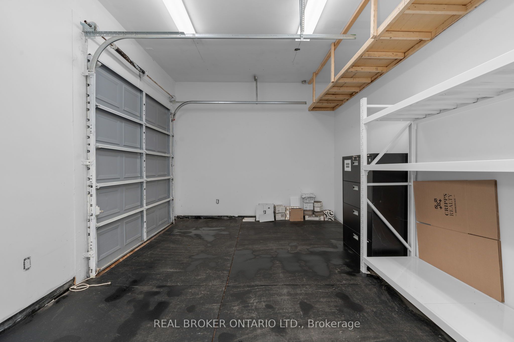 1 Dufferin Street Property Photo 17