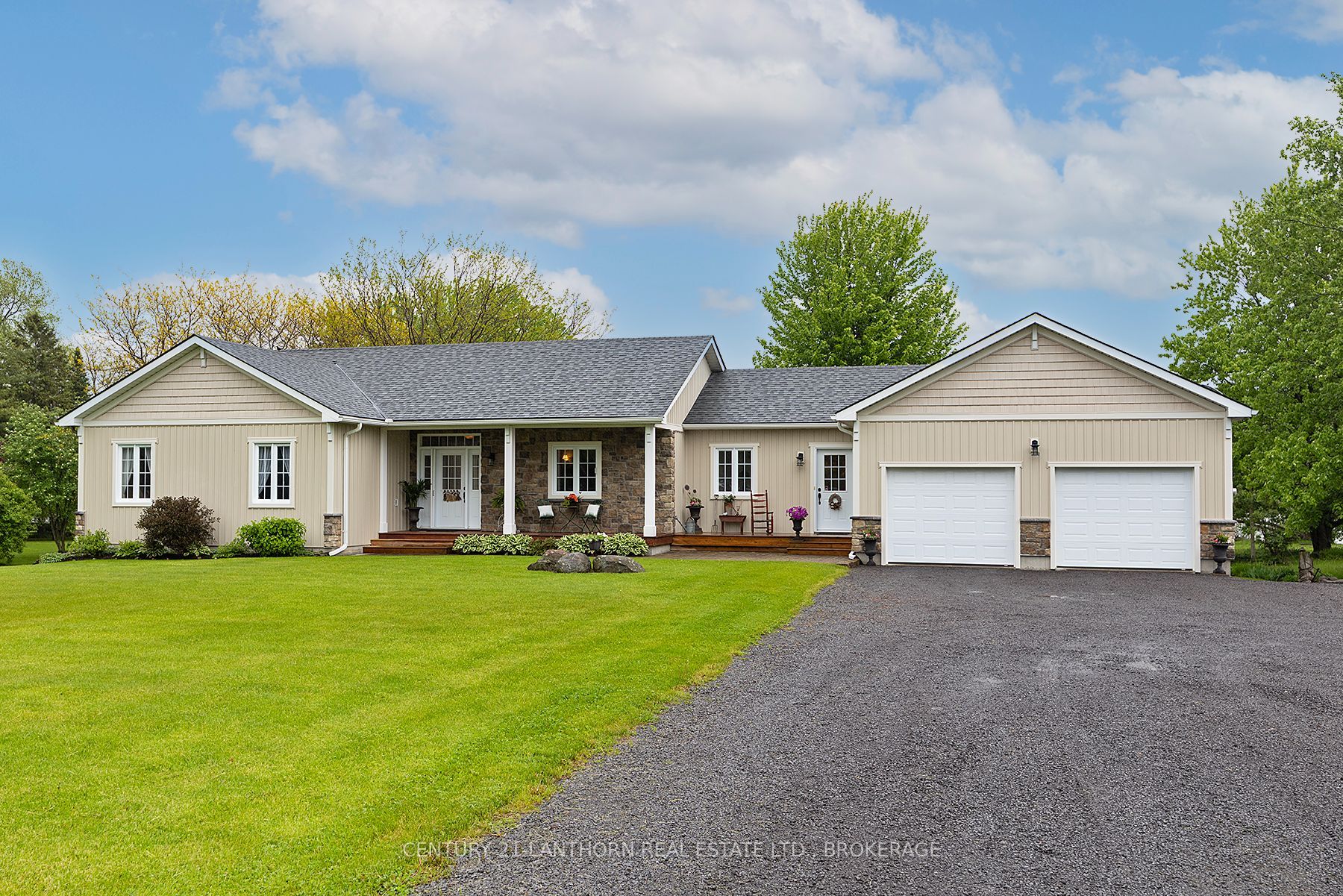 9430 County 2 Road W Property Photo 1