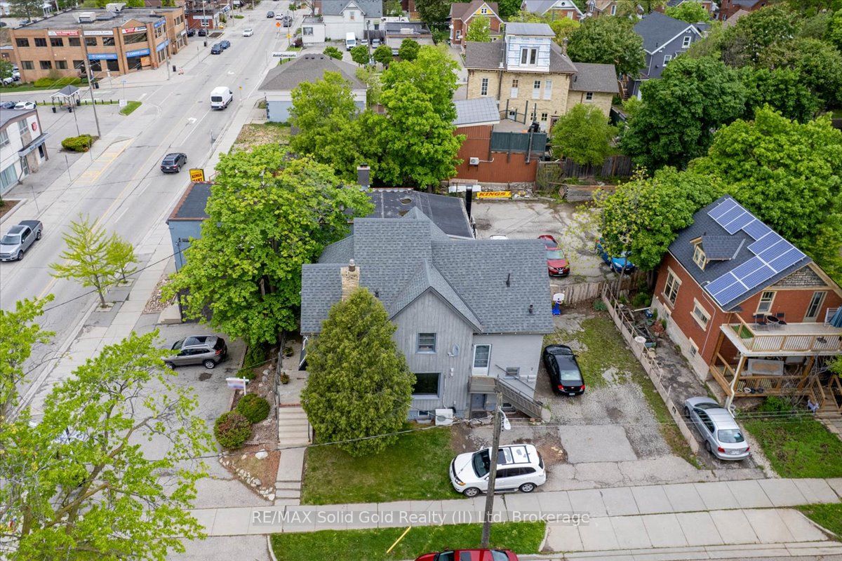 686 King Street Property Photo 16