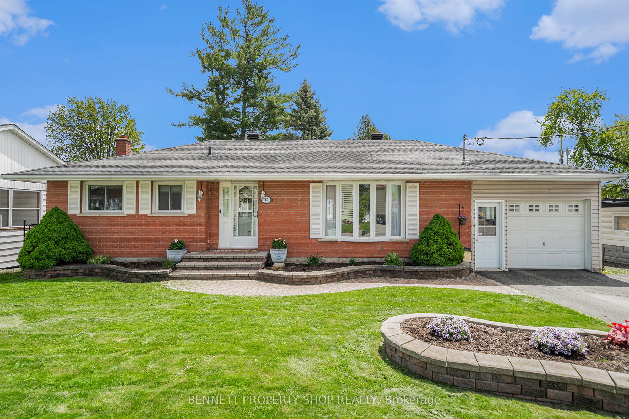 26 Haggart St Property Photo 1