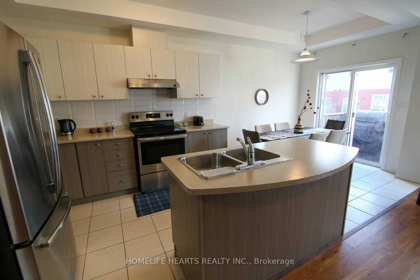 70 Palace Beach Trail Property Photo 6