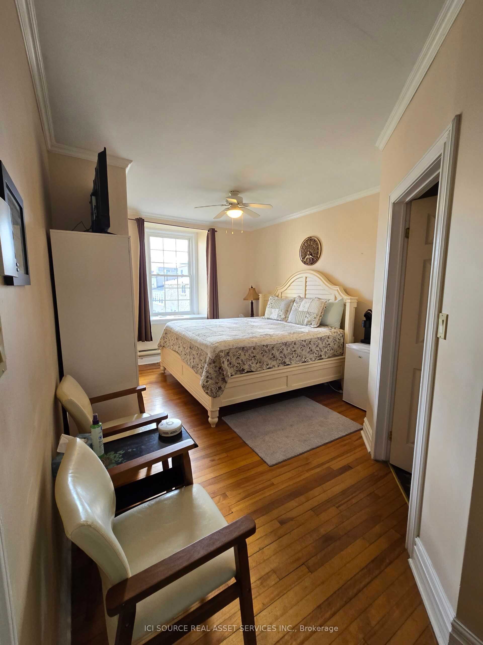111 St Lawrence St Property Photo 5