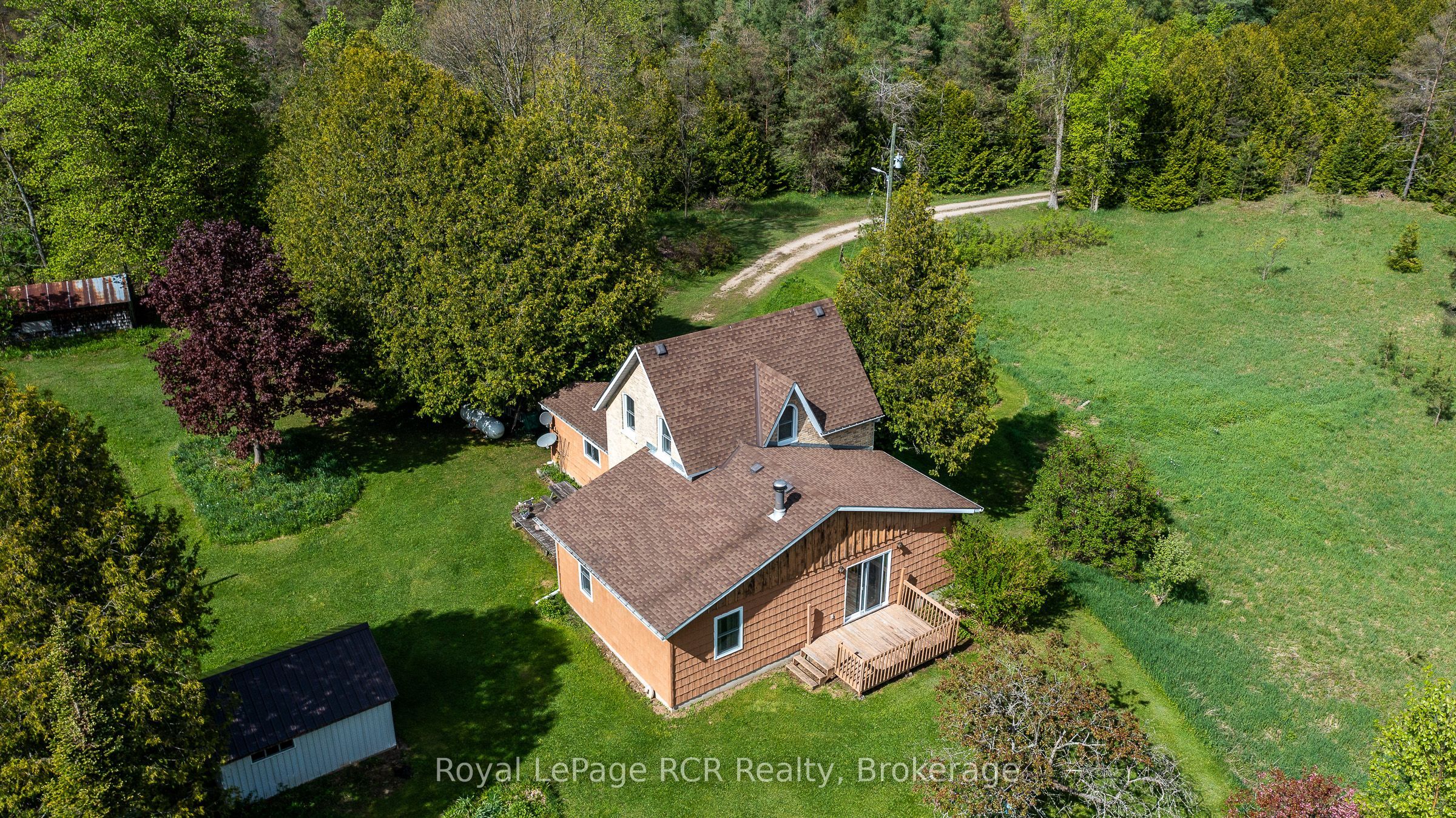 134780 20 Sideroad Property Photo 14