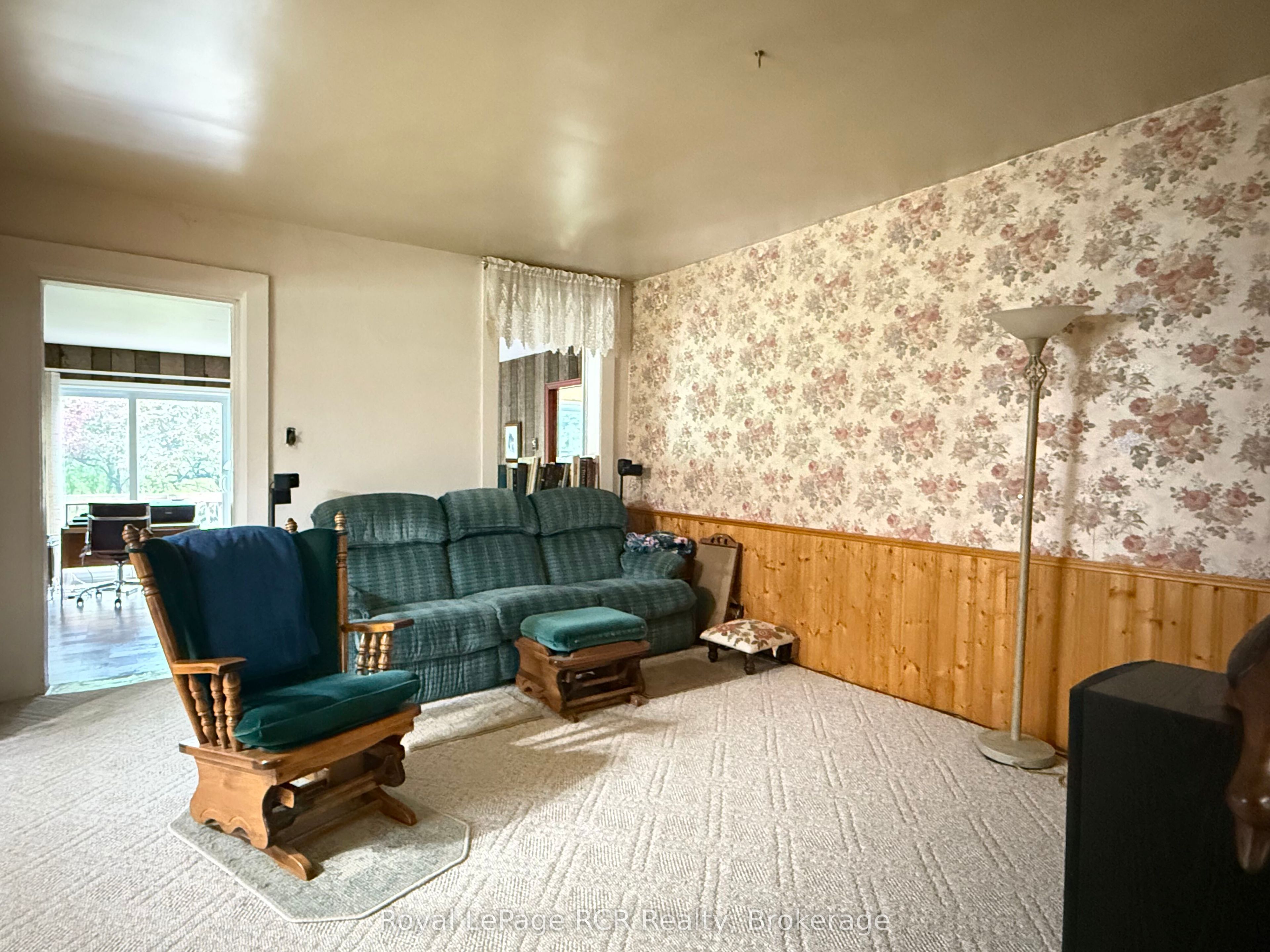 134780 20 Sideroad Property Photo 21