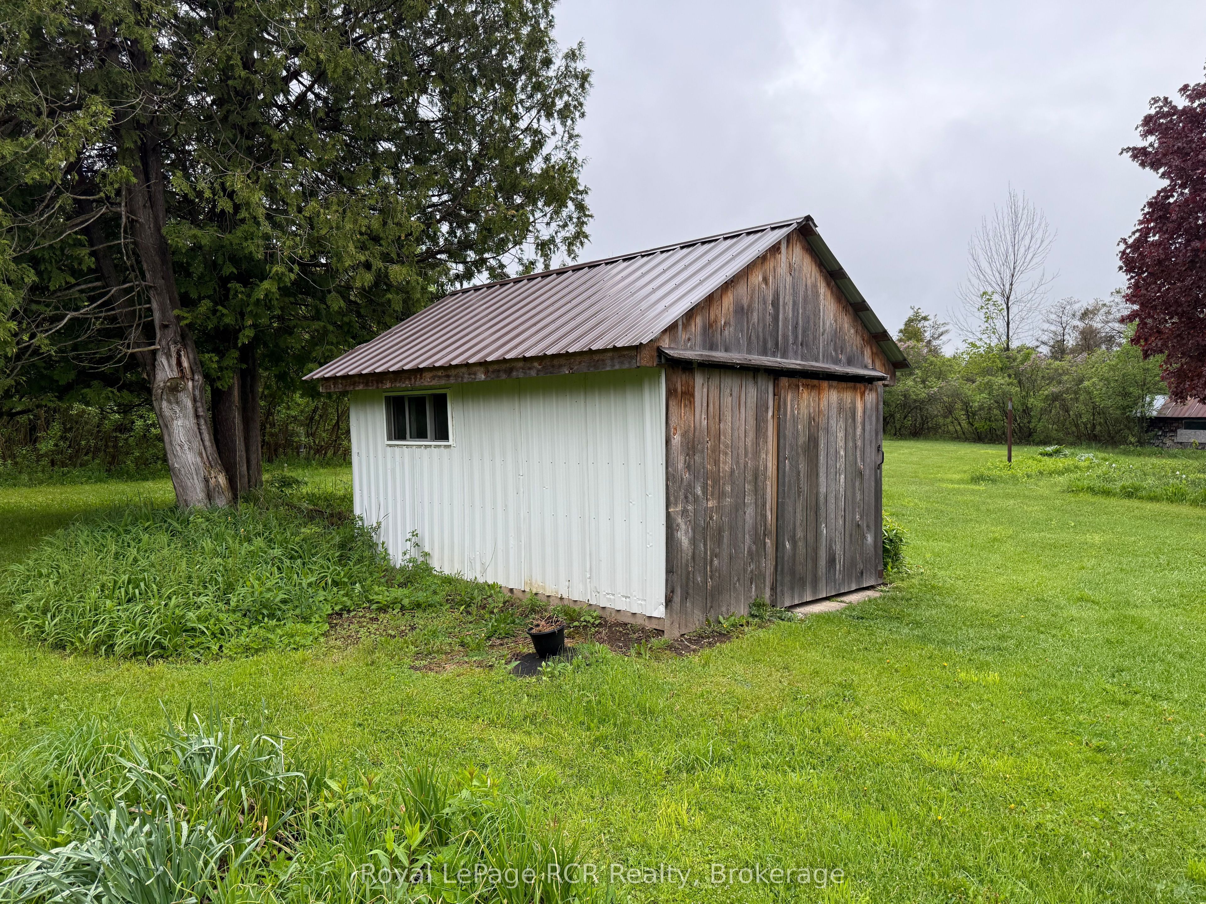 134780 20 Sideroad Property Photo 41