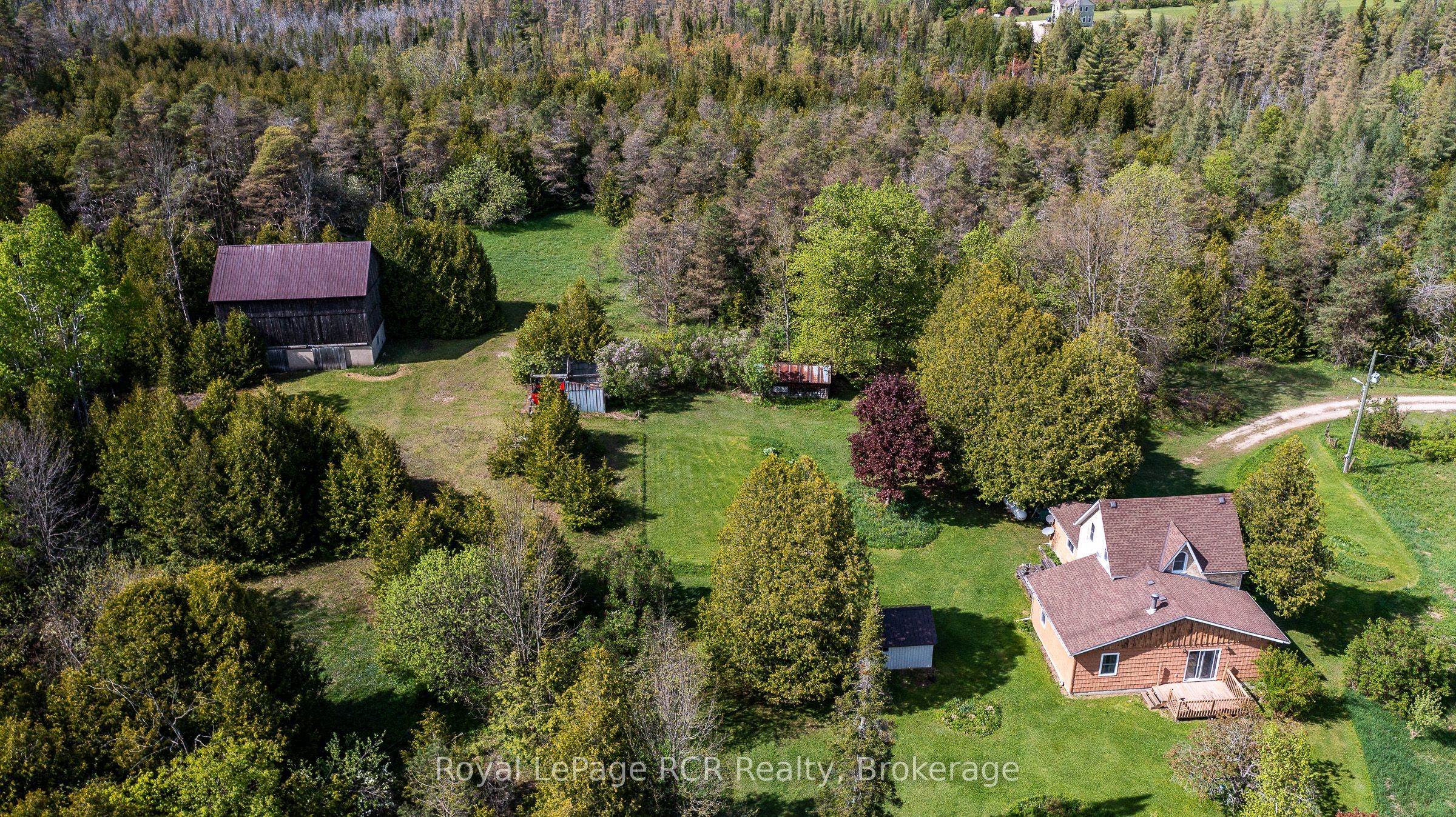 134780 20 Sideroad Property Photo 45