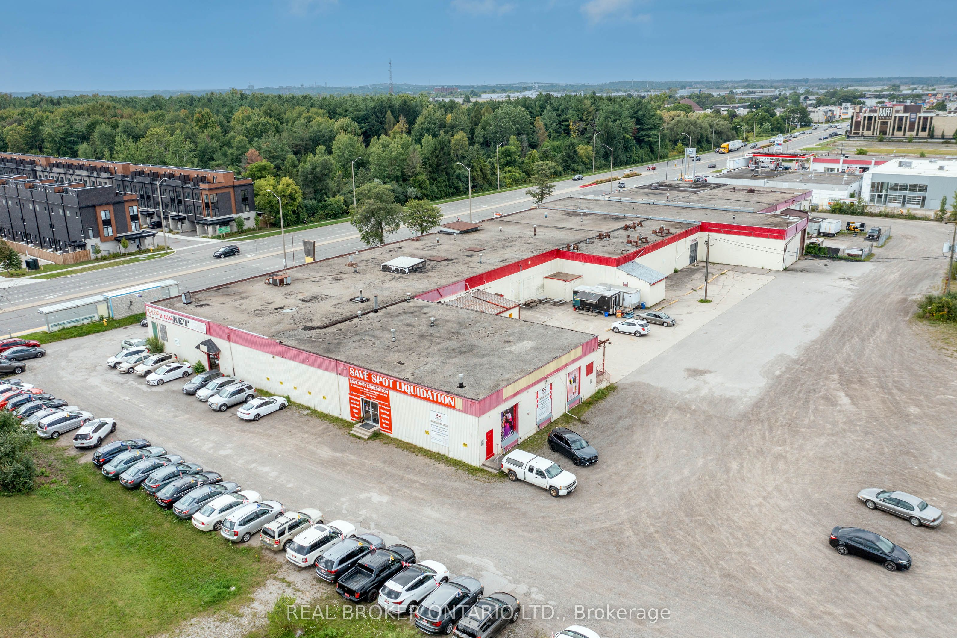 261 Hespeler Rd Property Photo 2