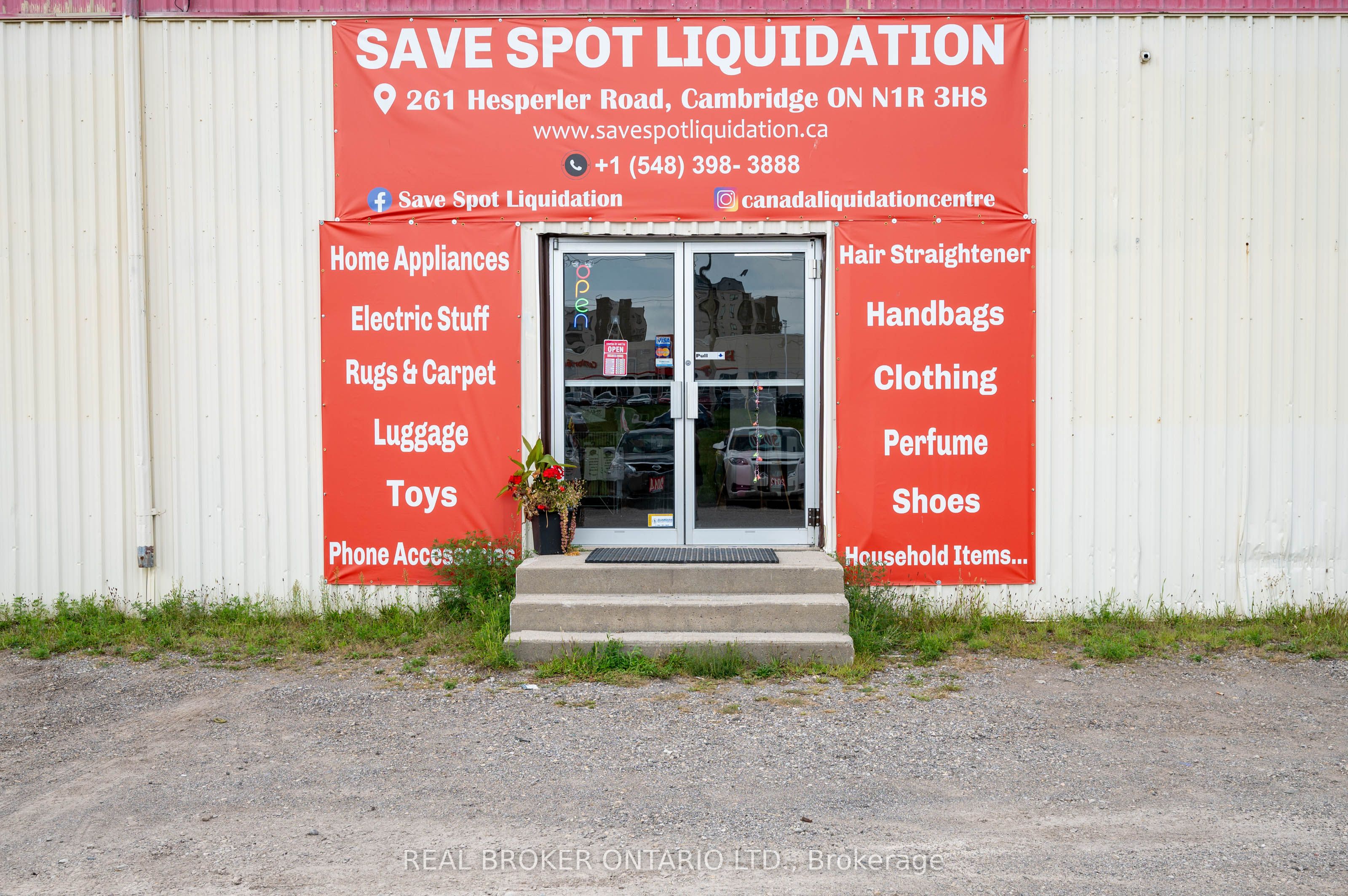 261 Hespeler Rd Property Photo 3