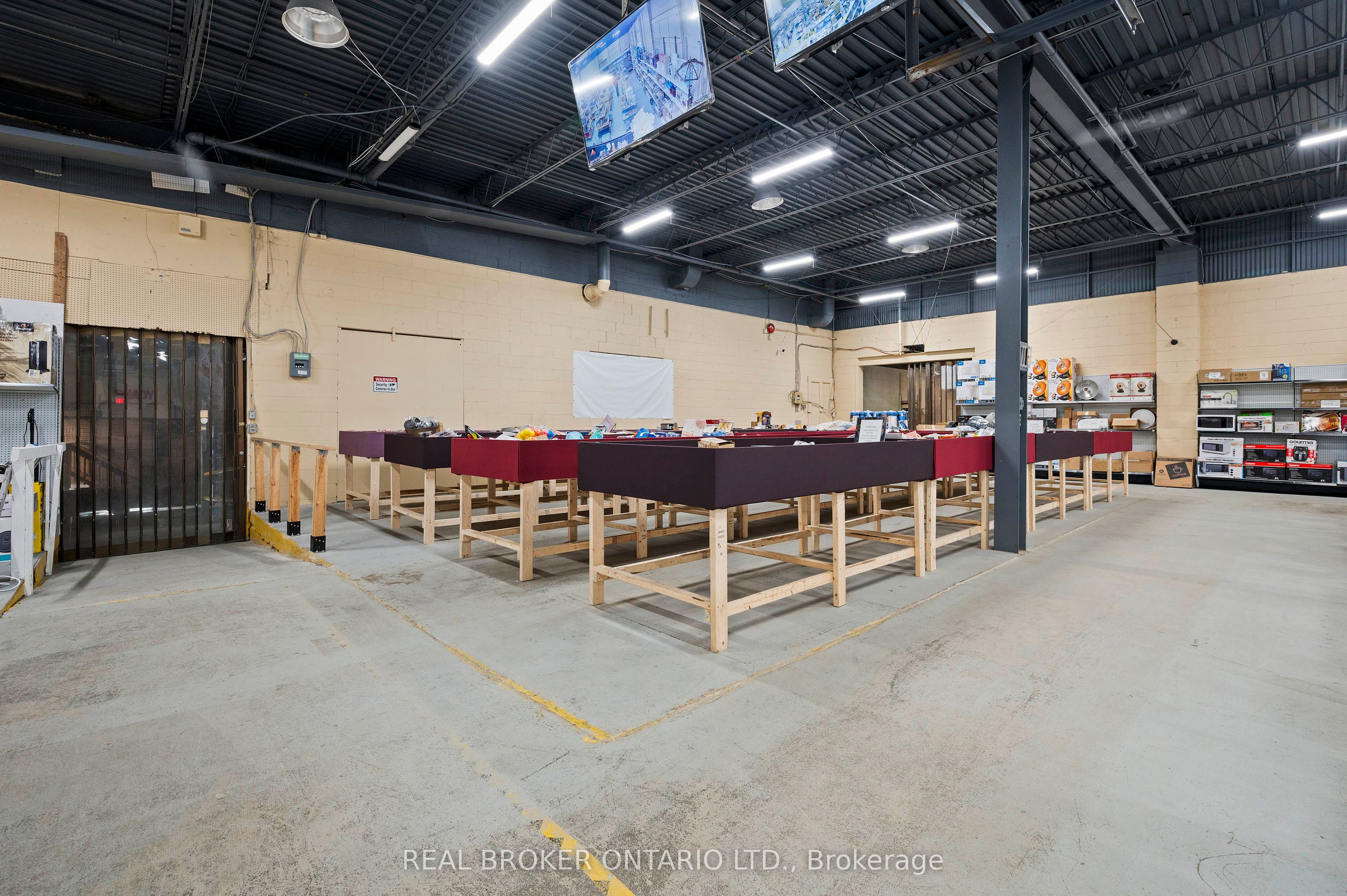 261 Hespeler Rd Property Photo 10