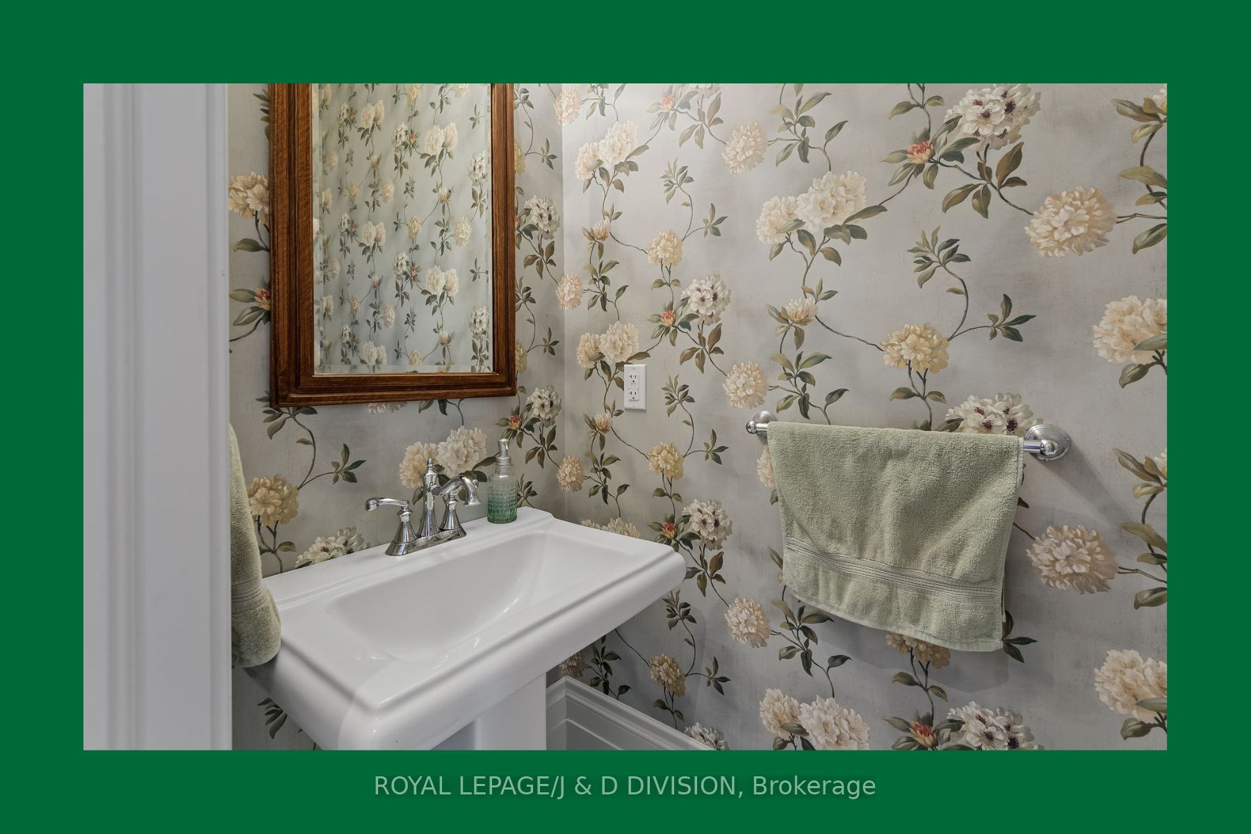 #lakefield - 16 Albert Street Property Photo 17