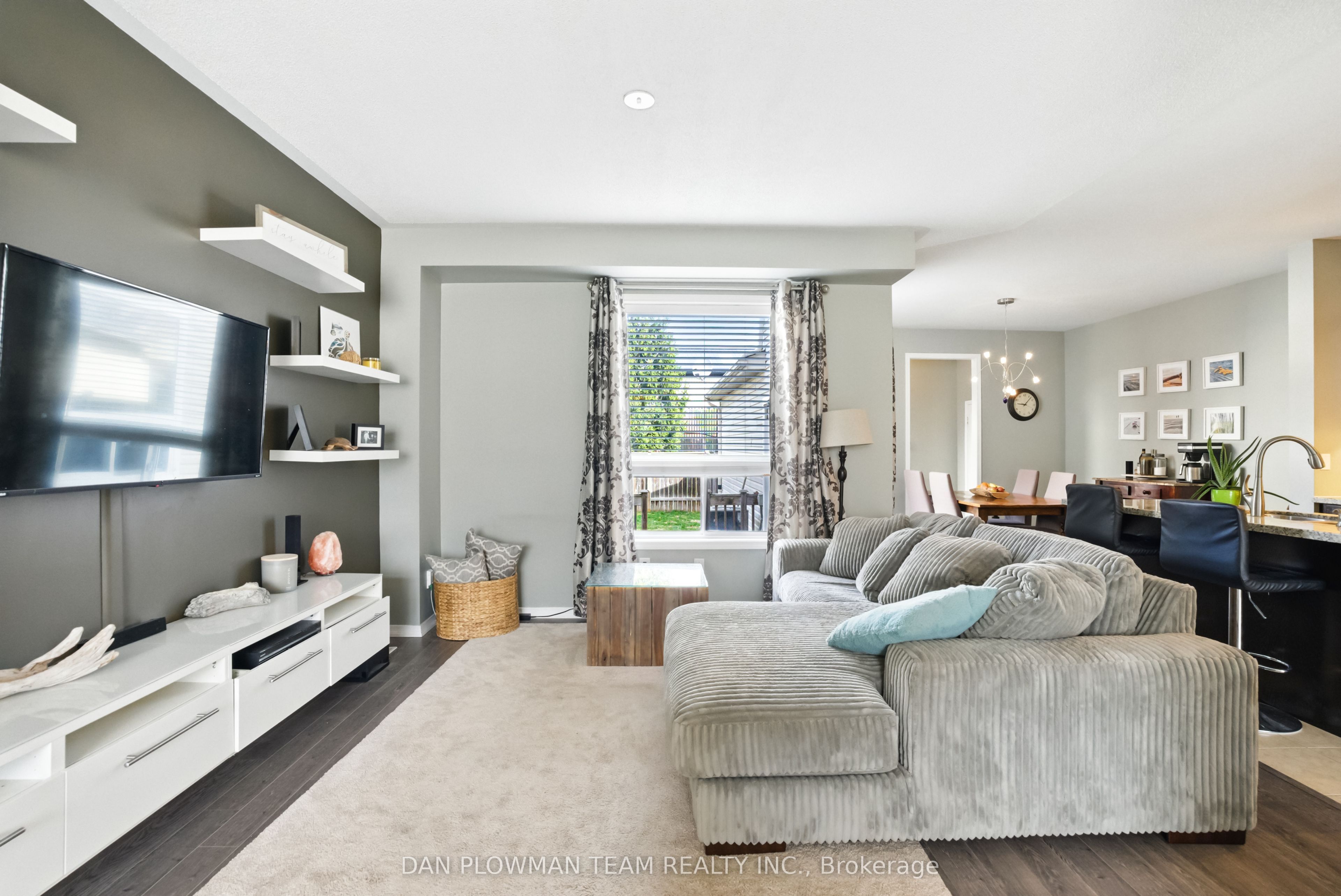 764 Carlisle Street Property Photo 7