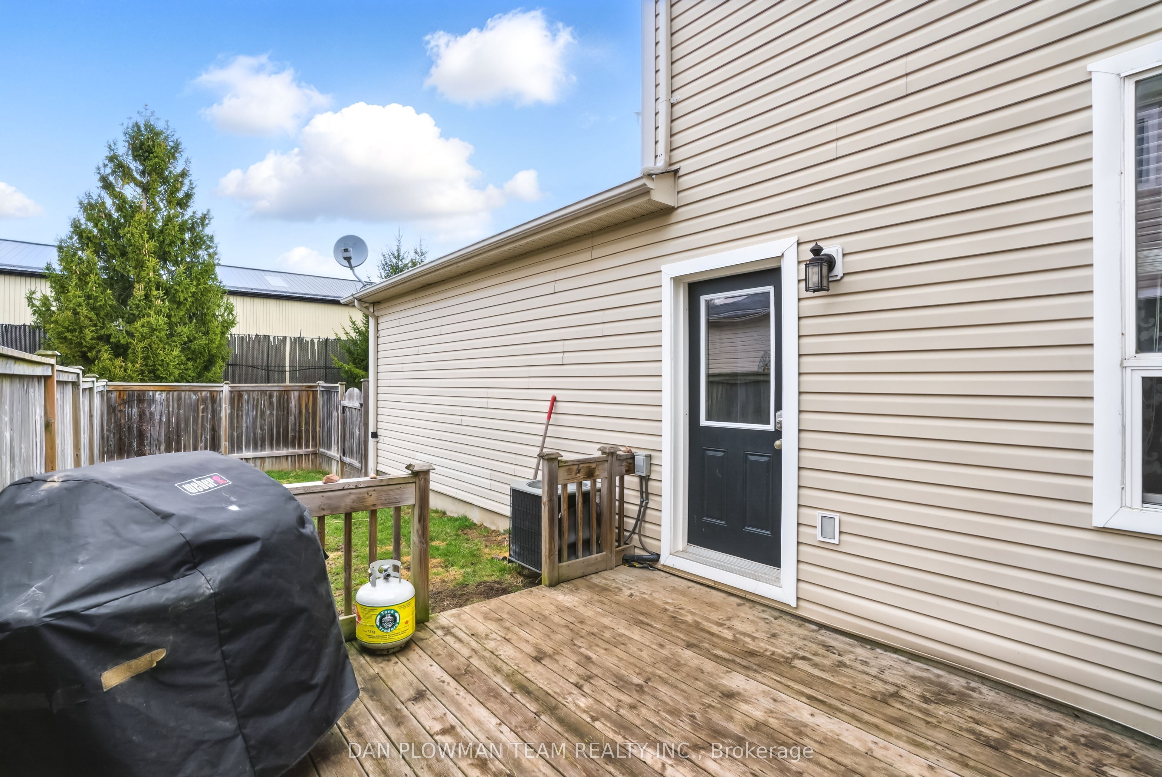 764 Carlisle Street Property Photo 37