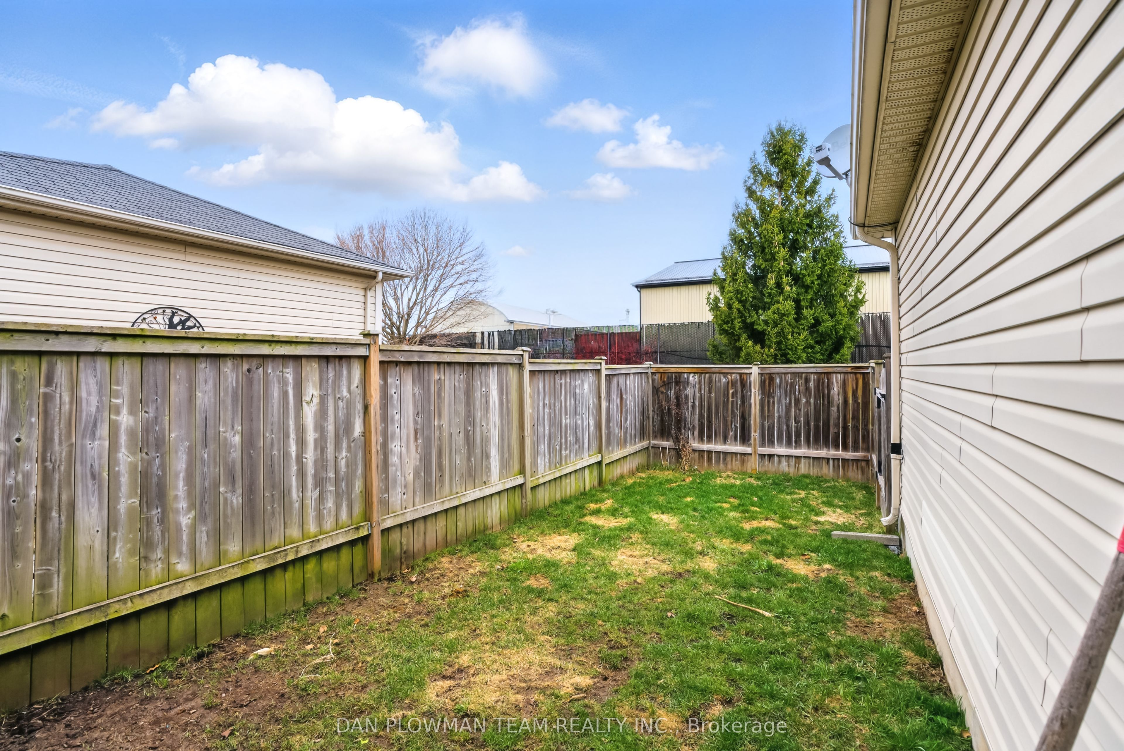 764 Carlisle Street Property Photo 40