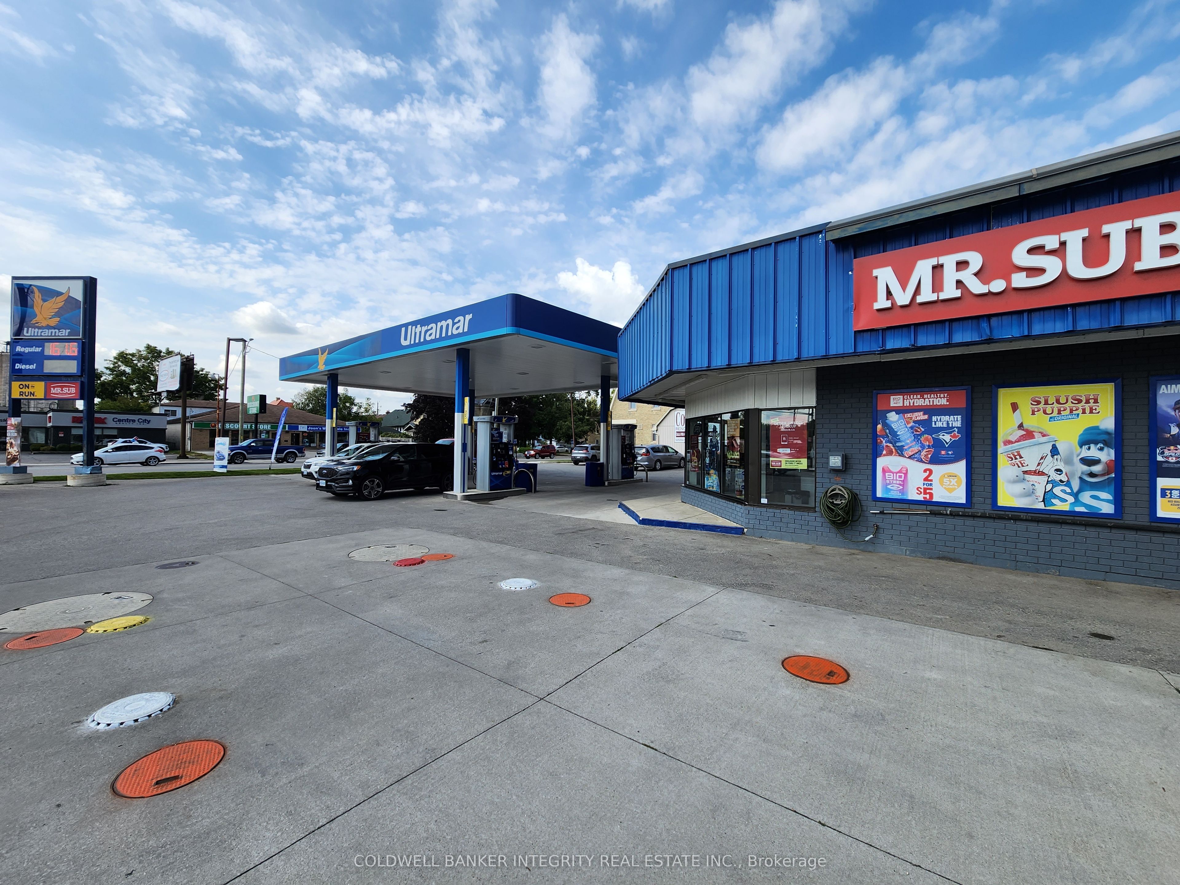7 Metcalfe St E Property Photo 4