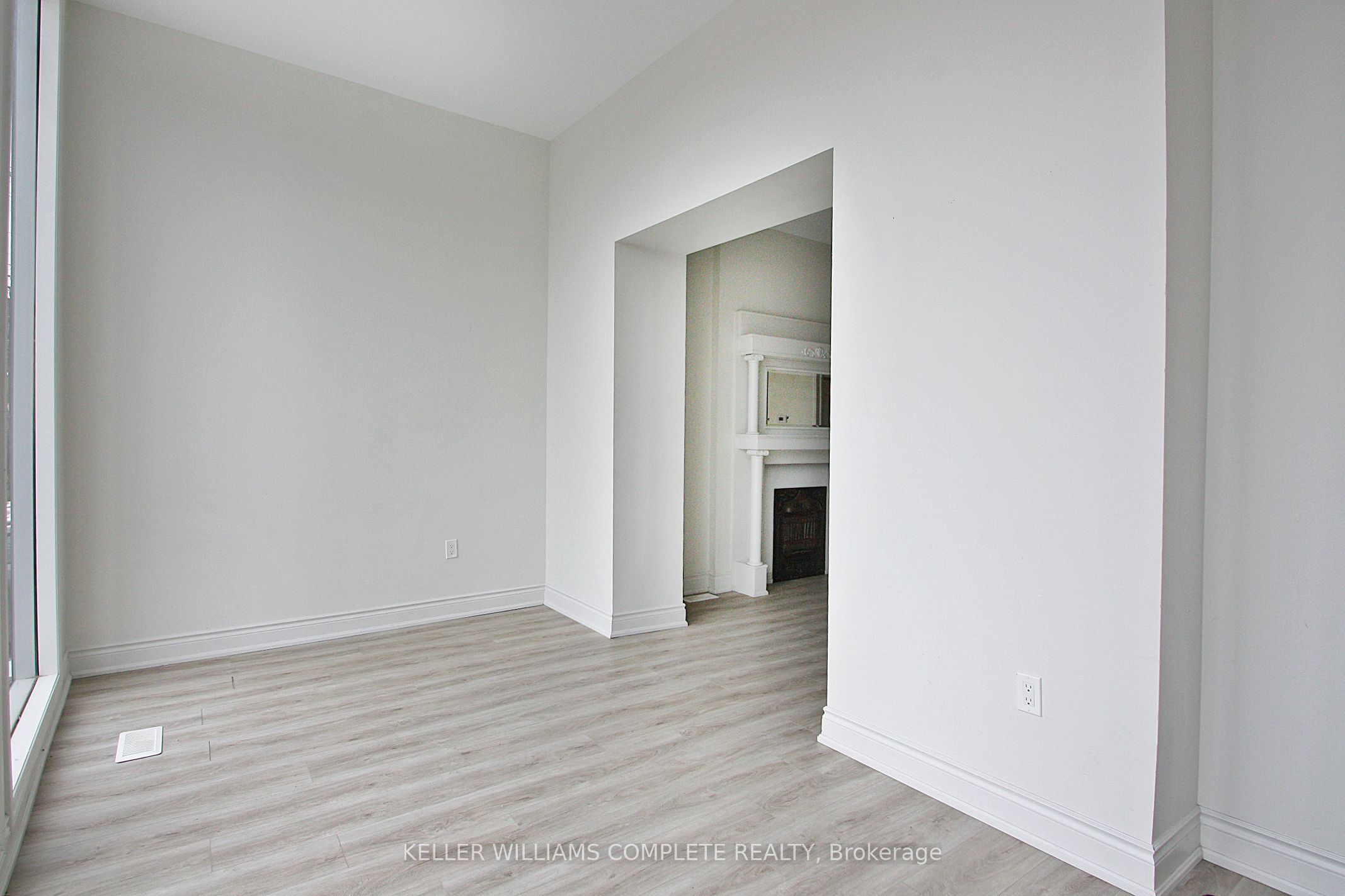 #1 - 76 Wentworth Street Property Photo 5