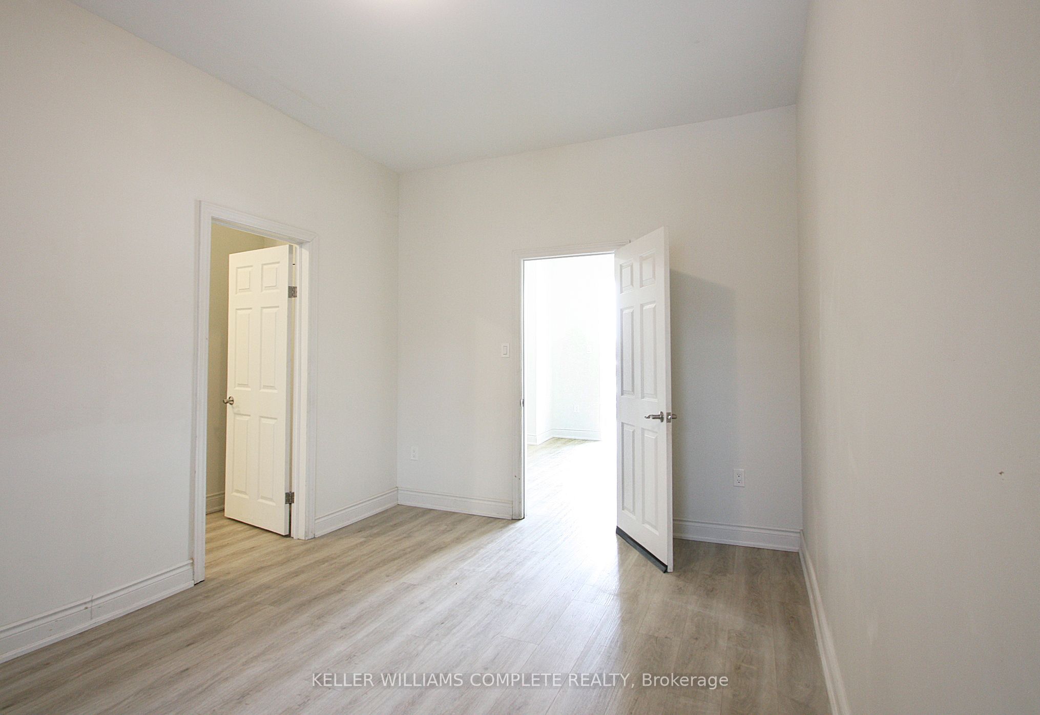 #1 - 76 Wentworth Street Property Photo 12
