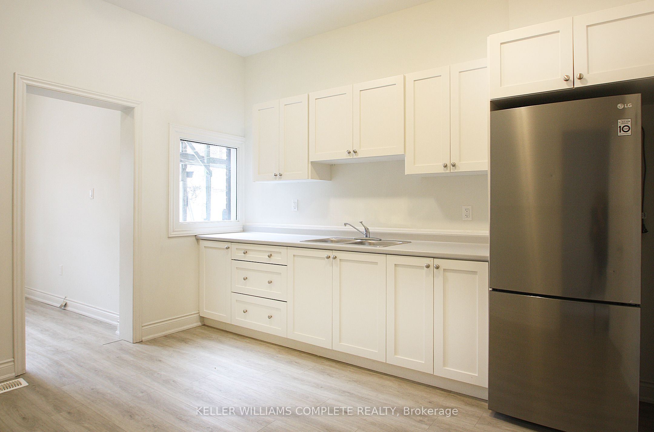 #1 - 76 Wentworth Street Property Photo 13