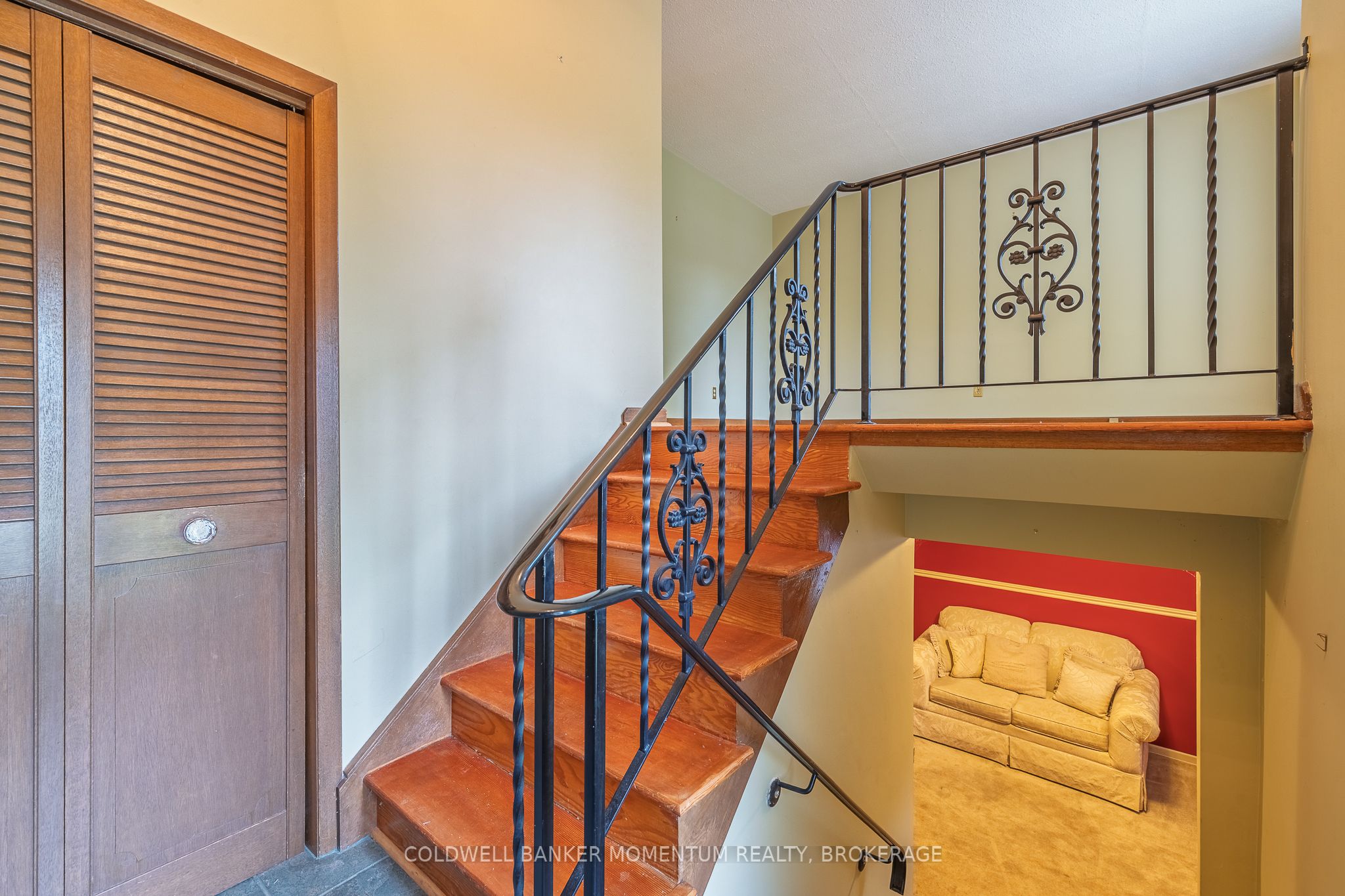 7015 Briarwood Avenue Property Photo 6