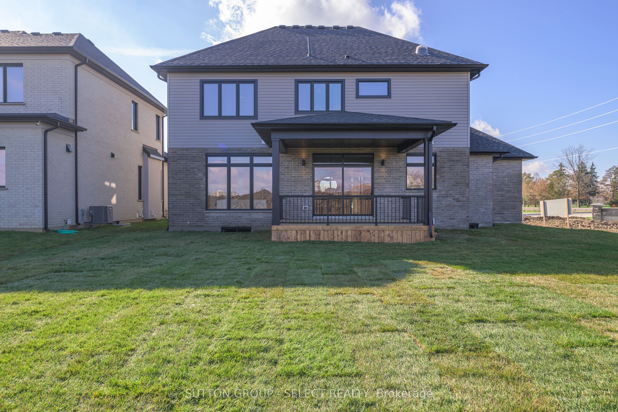 2202 Robbie's Way Property Photo 3