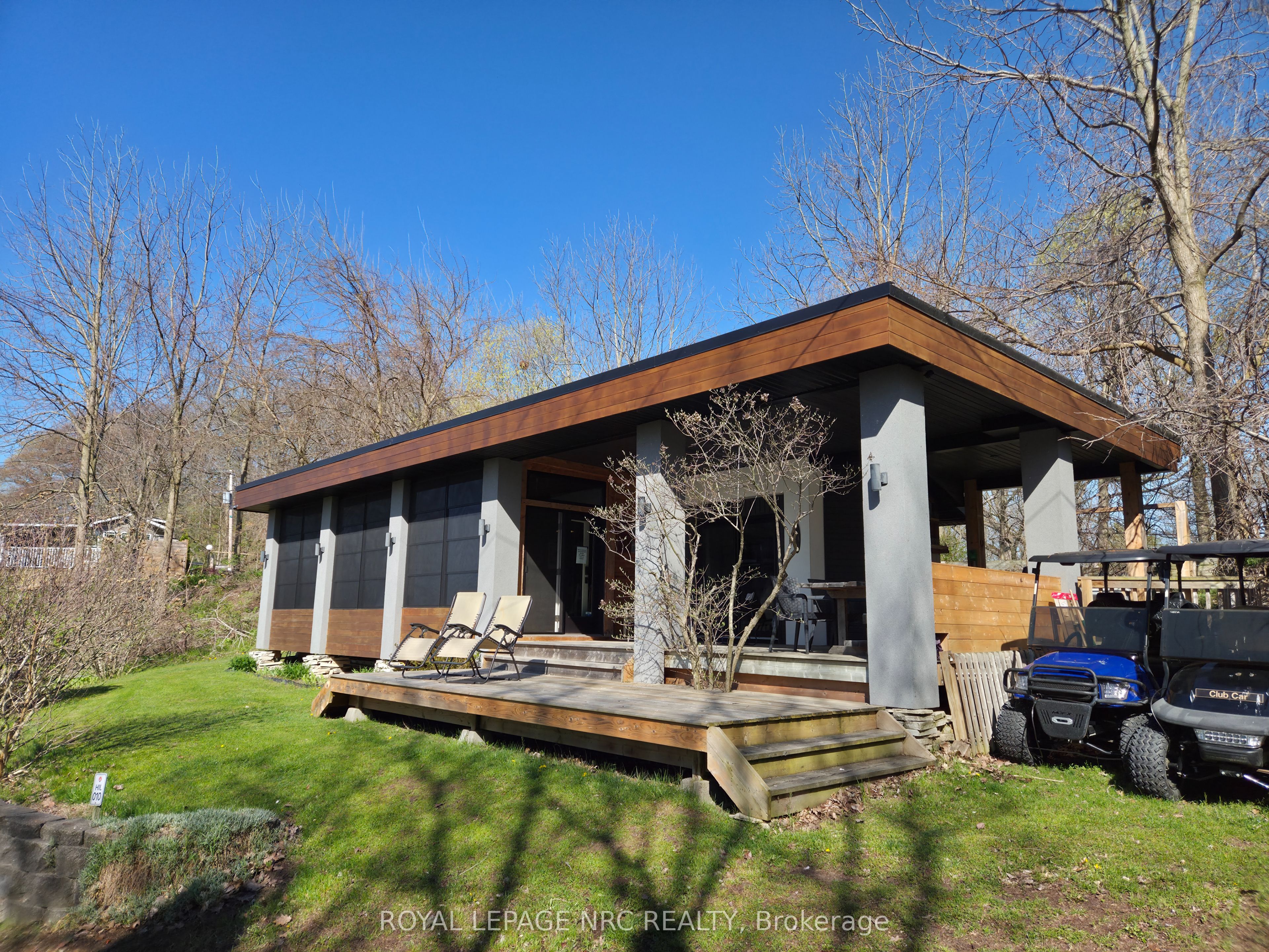 10 Hillside Property Photo 2