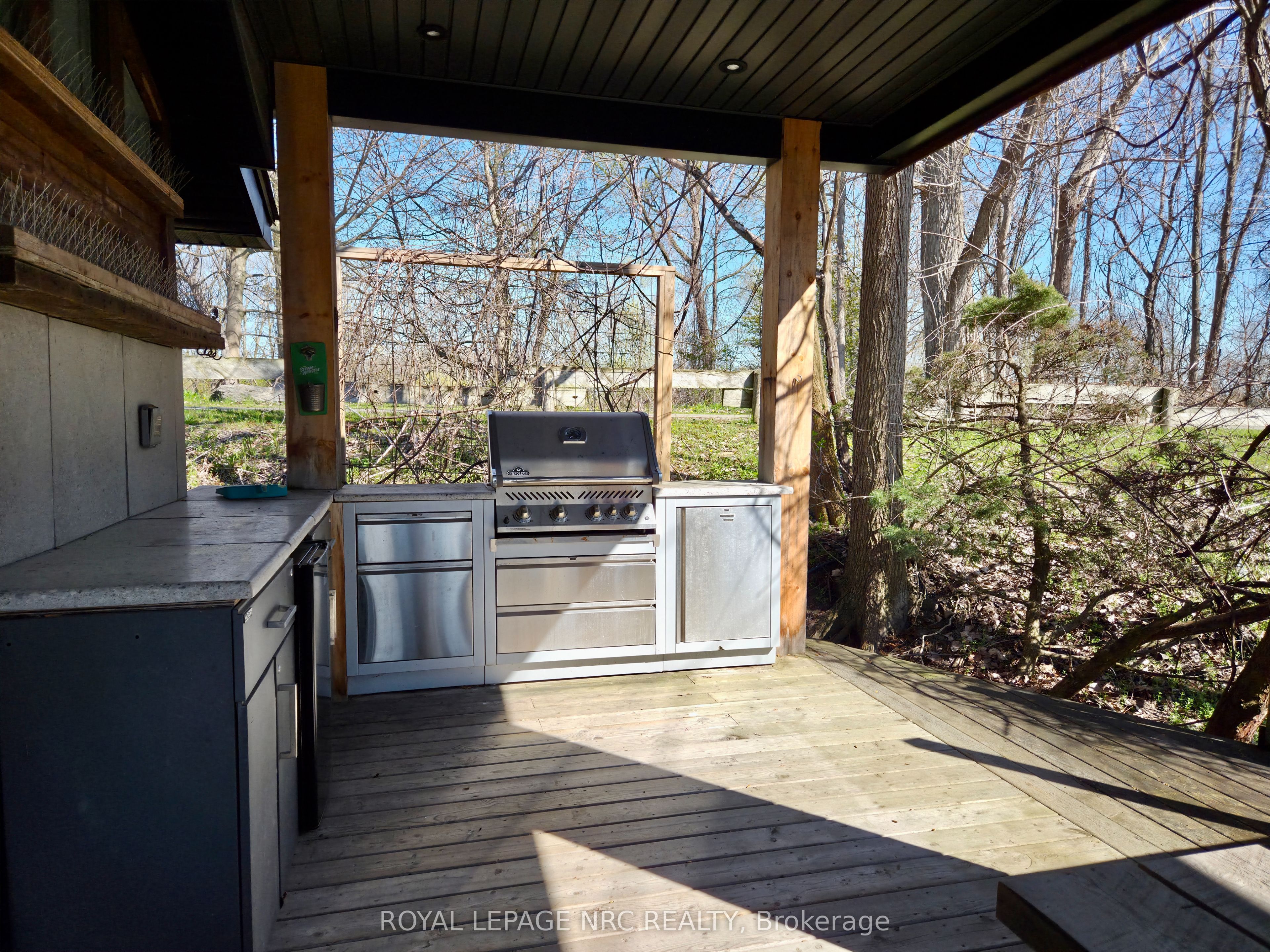 10 Hillside Property Photo 6