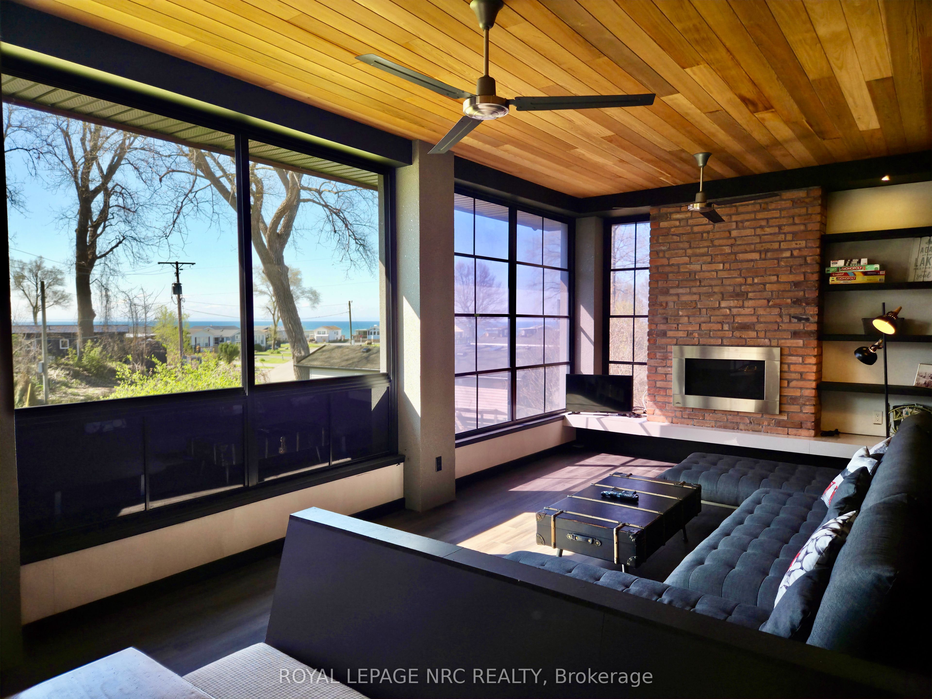 10 Hillside Property Photo 11