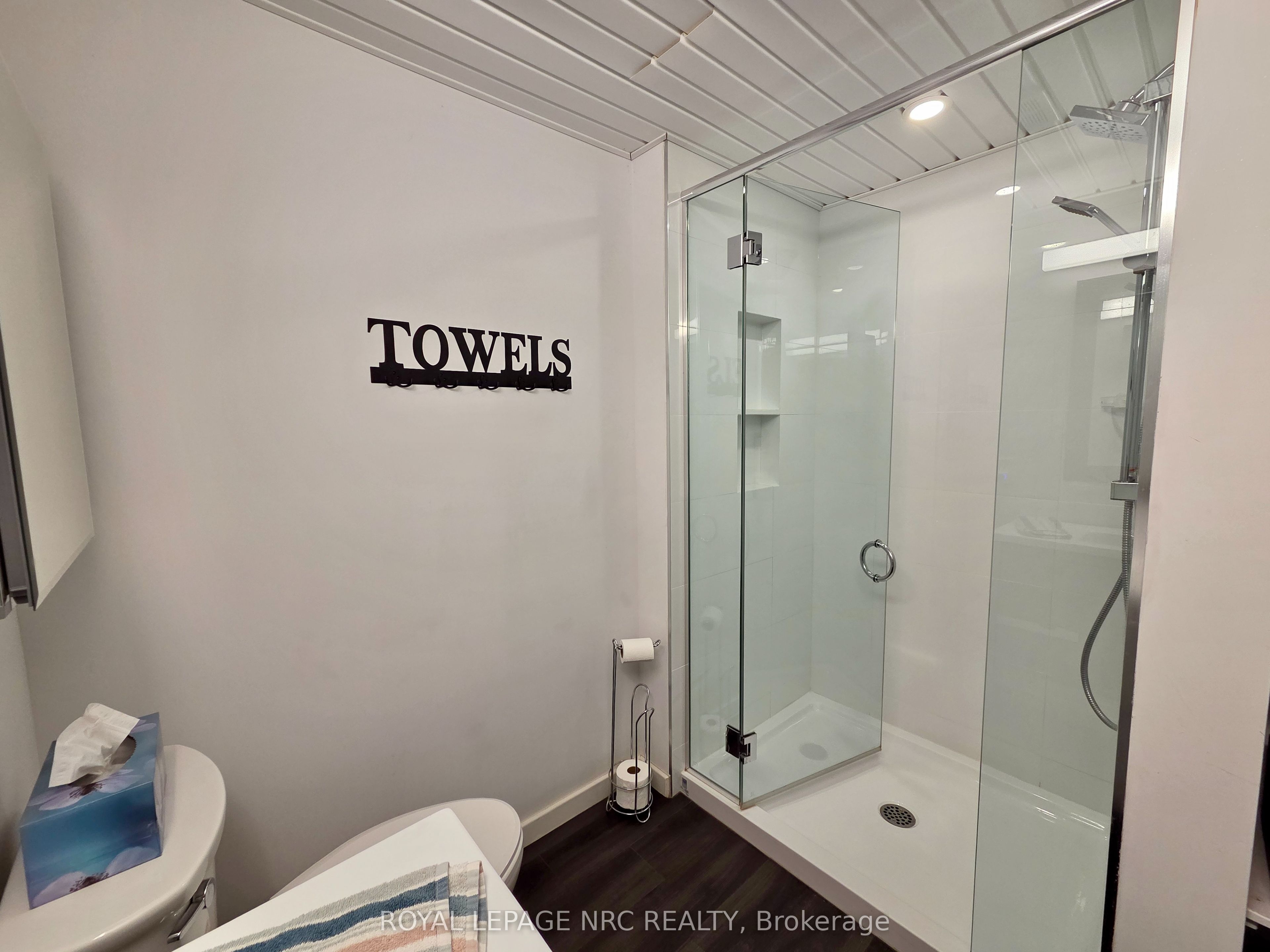 10 Hillside Property Photo 20