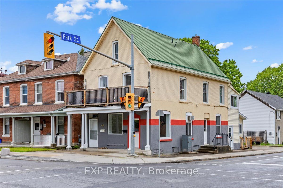 60 Pearl St E Property Photo 2