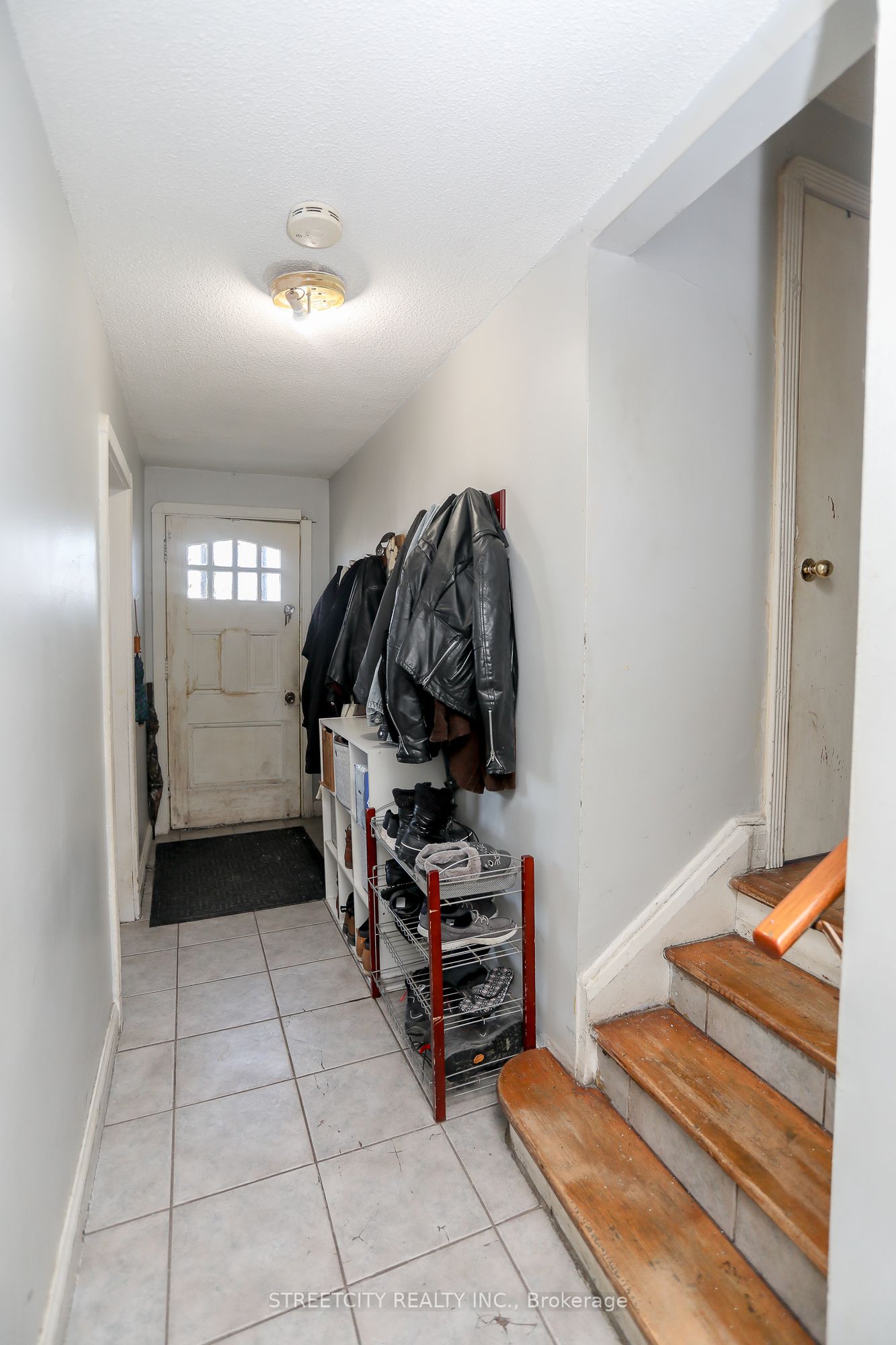 1843 Dundas Street Property Photo 6