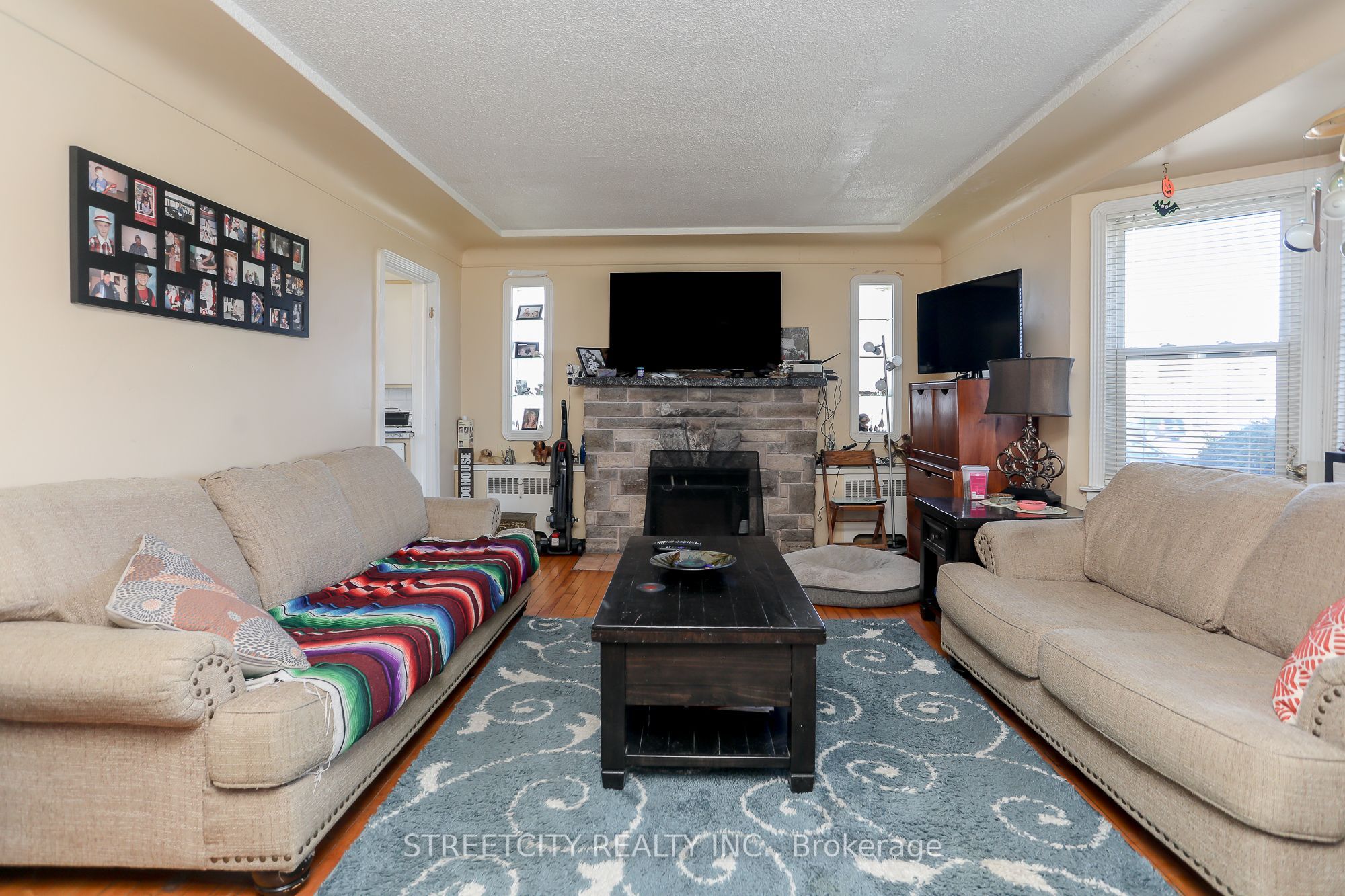 1843 Dundas Street Property Photo 7