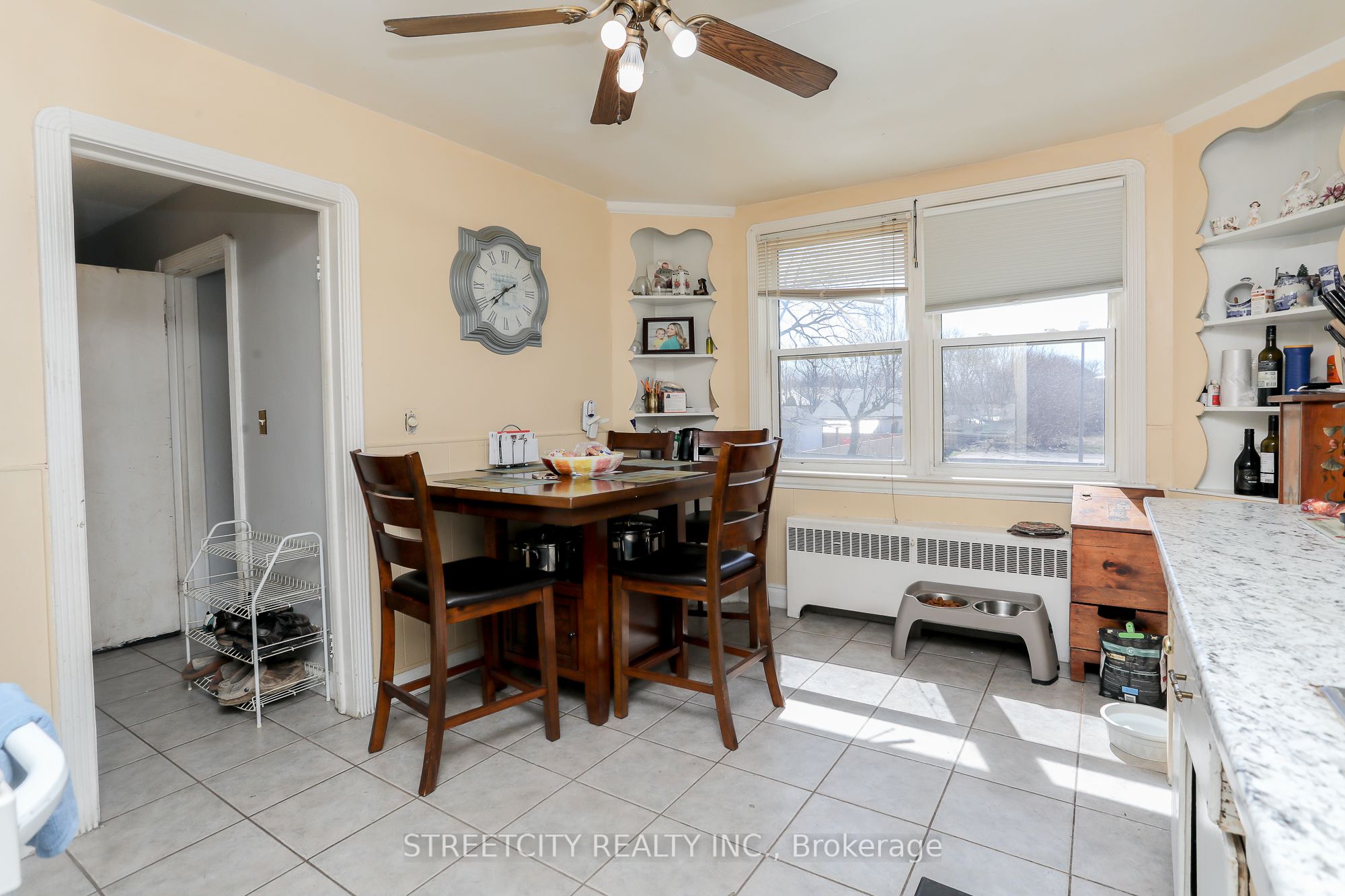1843 Dundas Street Property Photo 10