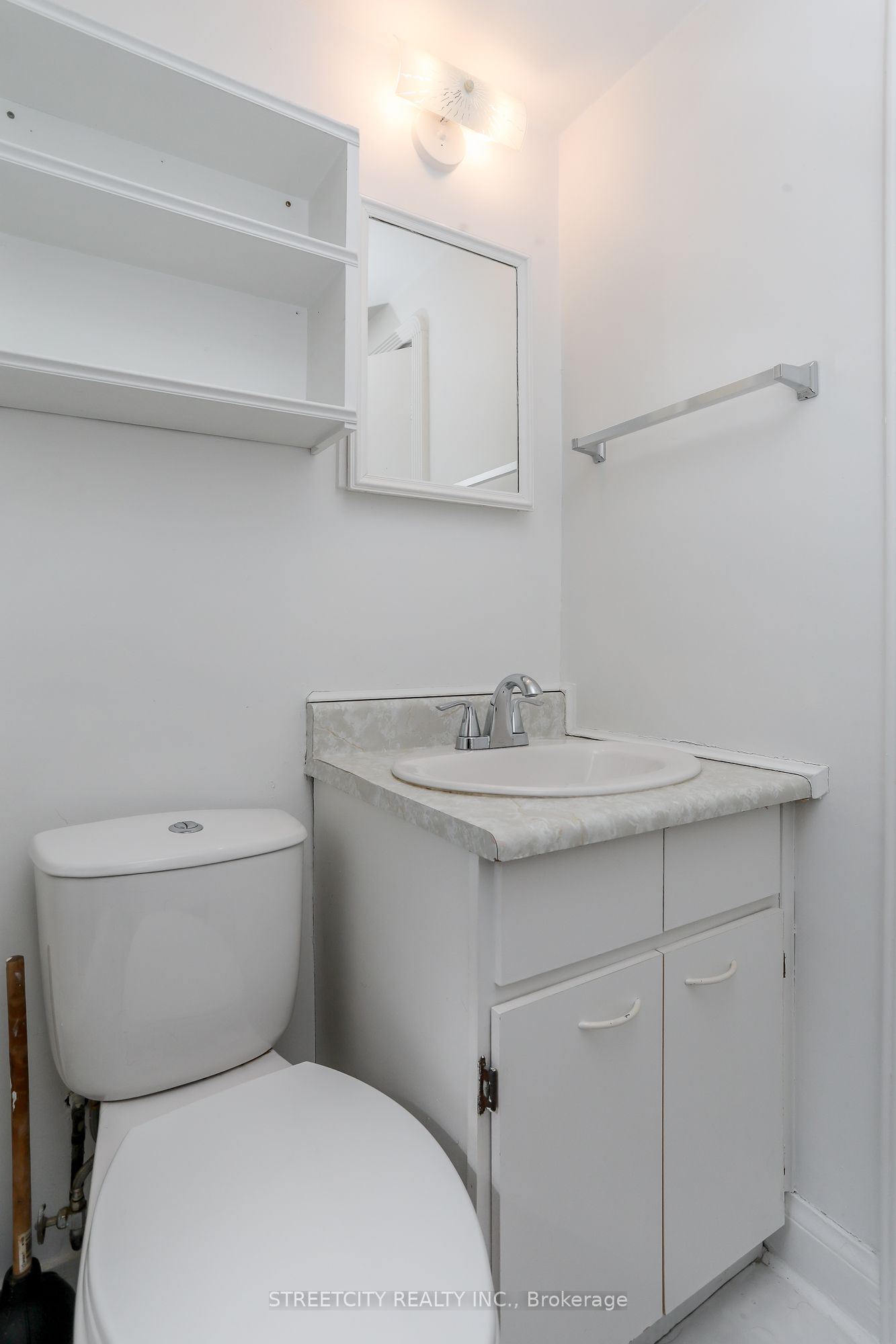 1843 Dundas Street Property Photo 30