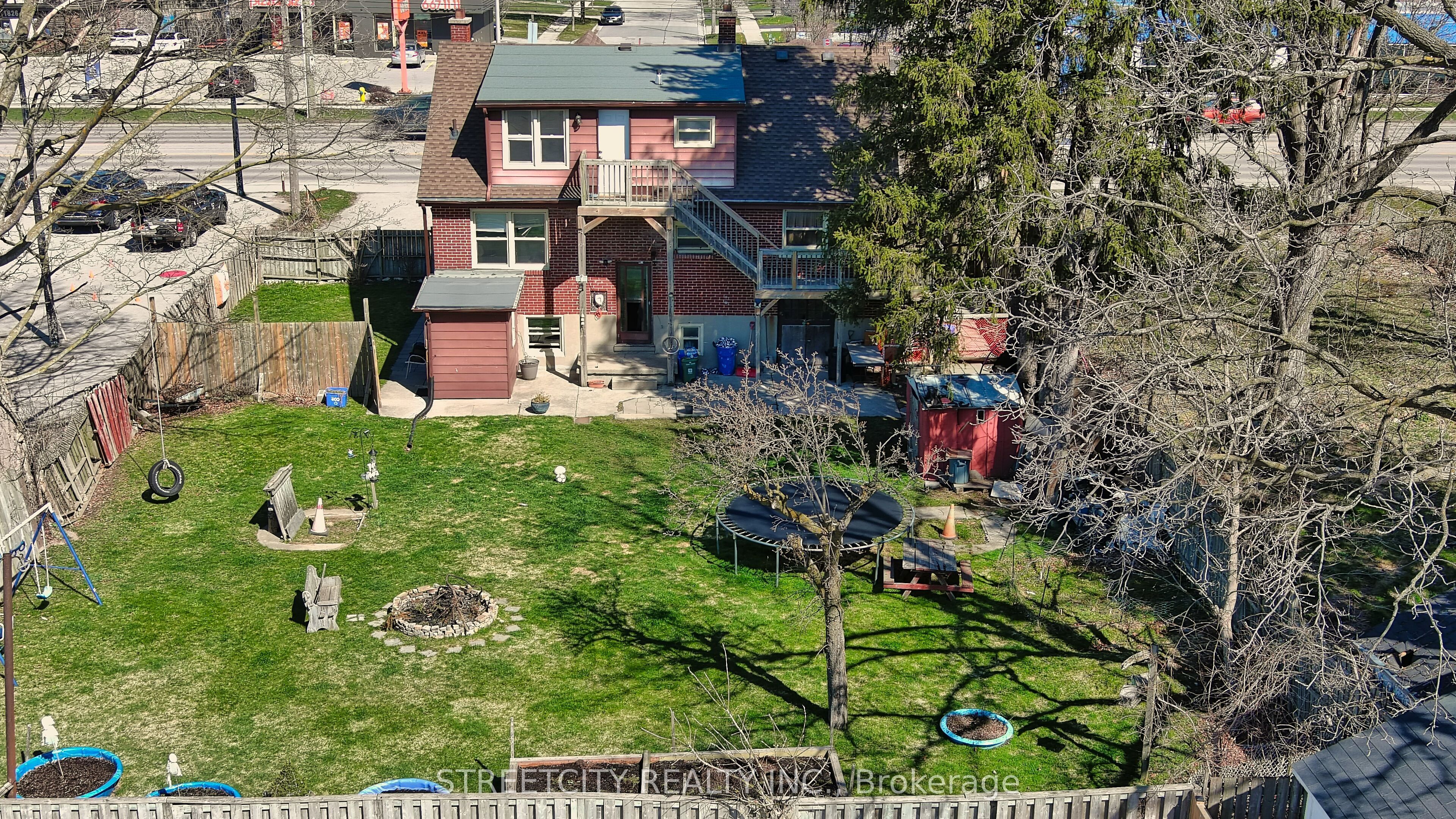 1843 Dundas Street Property Photo 42