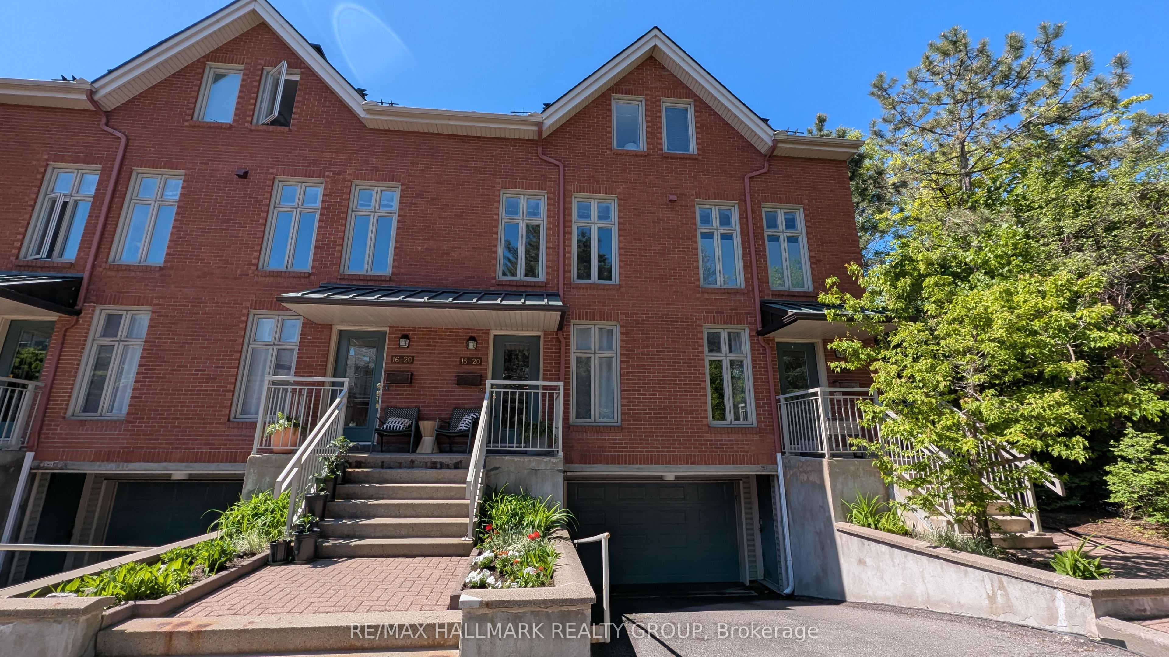 20 Charlevoix Street 15