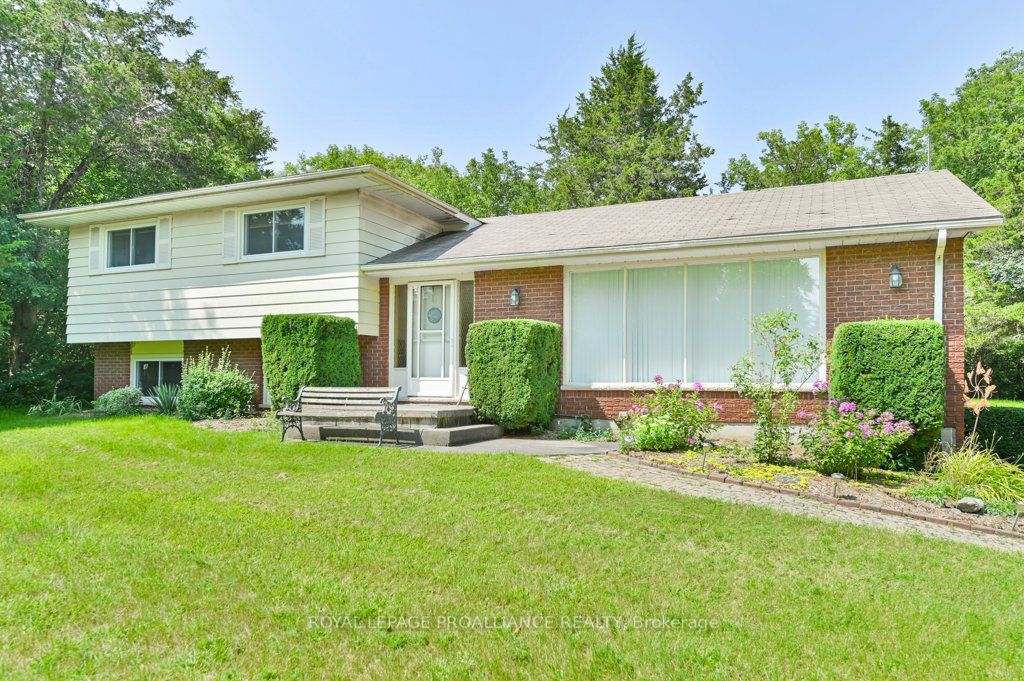 789 Hearns Road Property Photo 1