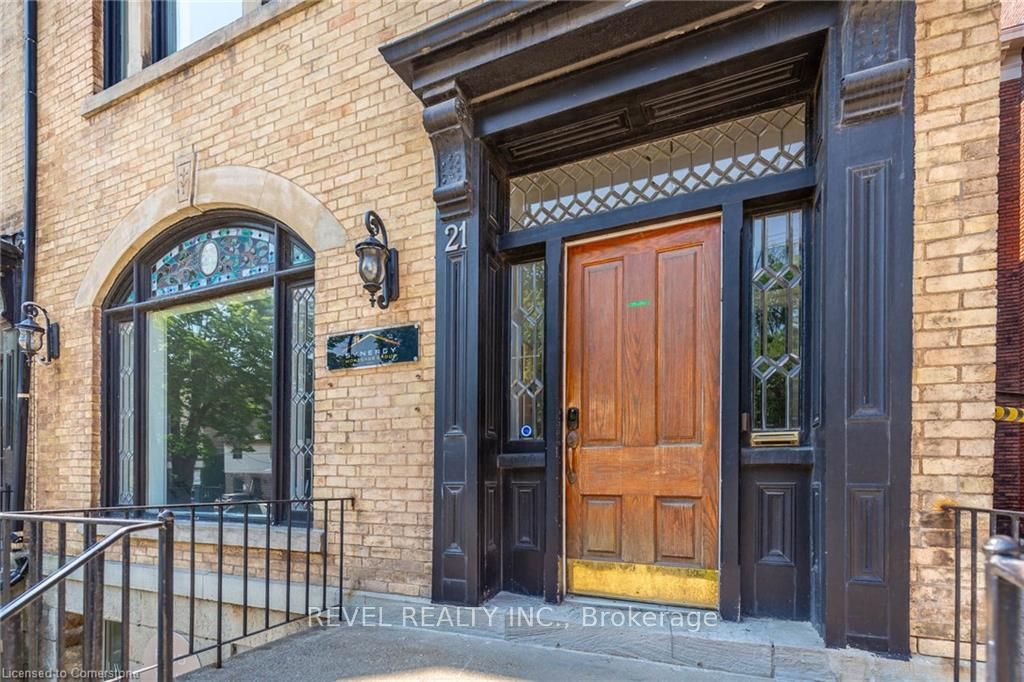 21 Bold St Property Photo 4