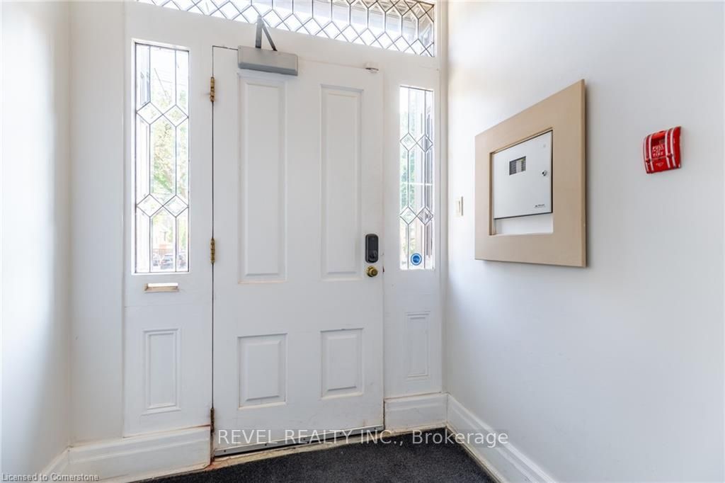 21 Bold St Property Photo 5