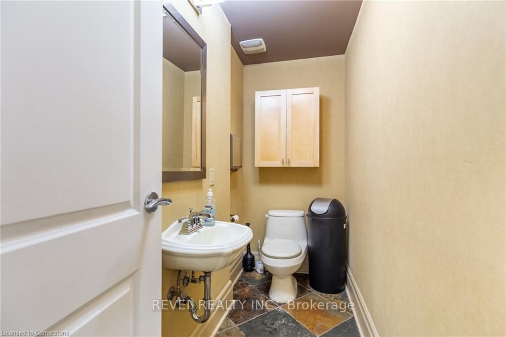 21 Bold St Property Photo 16