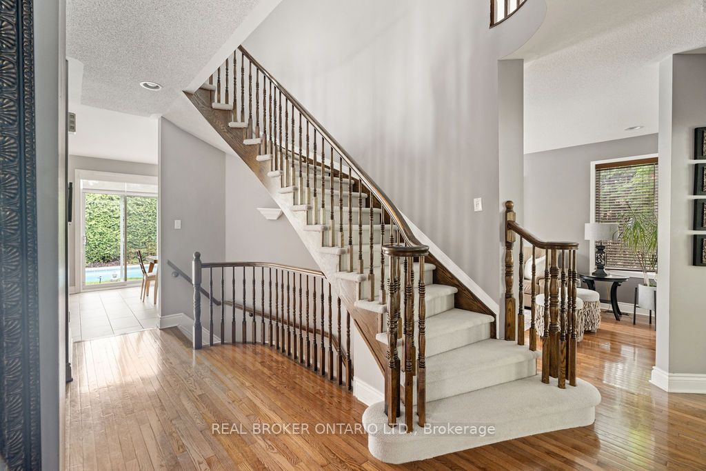 1957 Montclair Avenue Property Photo 5
