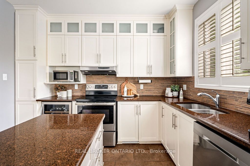 1957 Montclair Avenue Property Photo 12