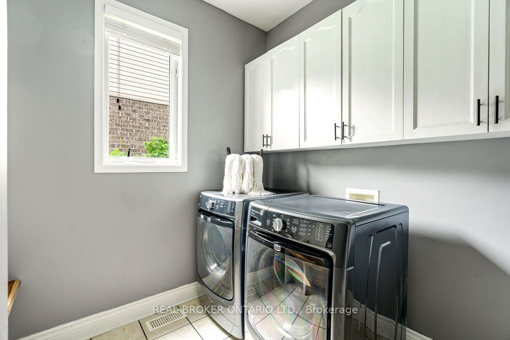 1957 Montclair Avenue Property Photo 24